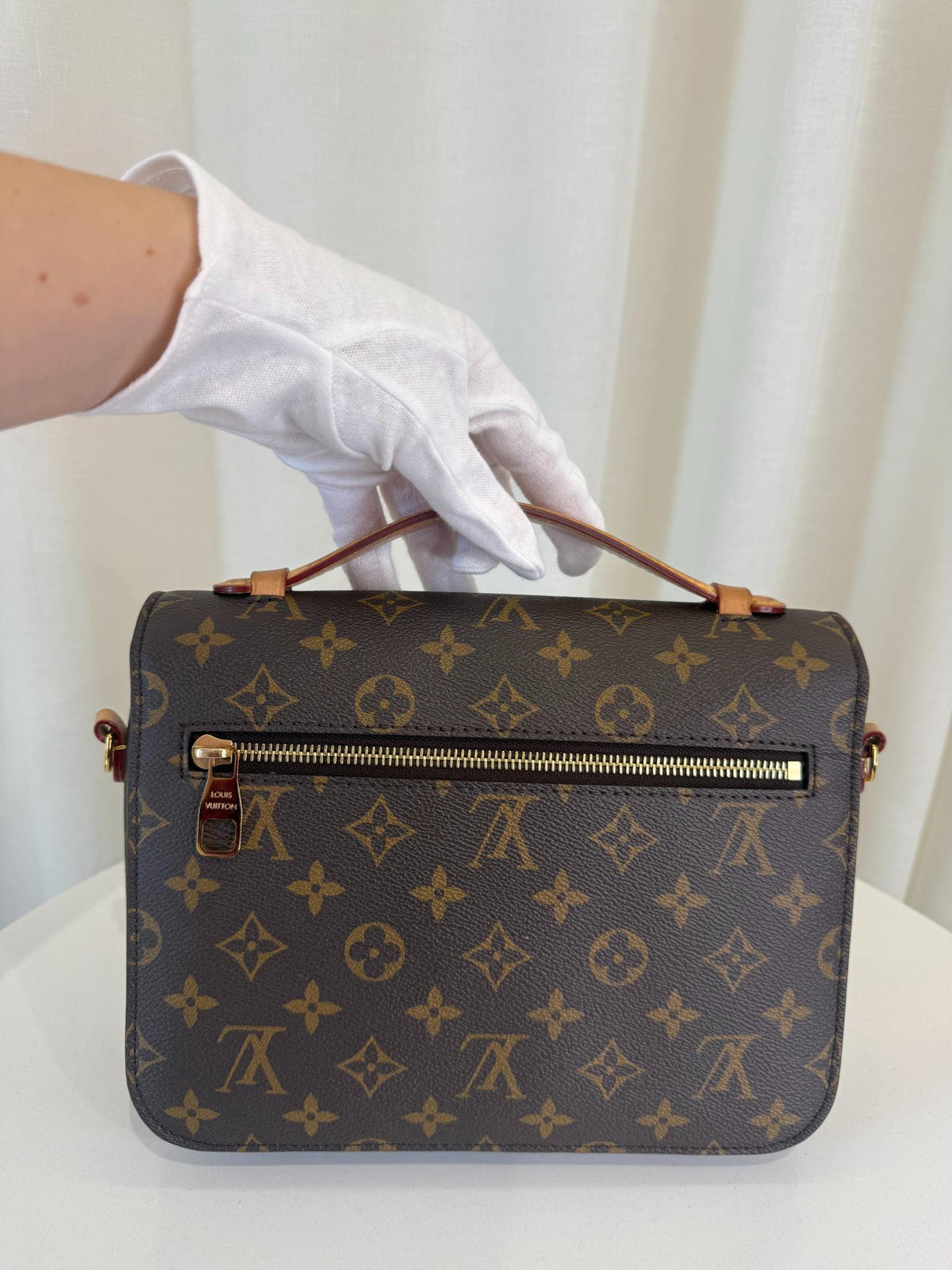 Louis Vuitton Pochette Métis Monogram Canvas