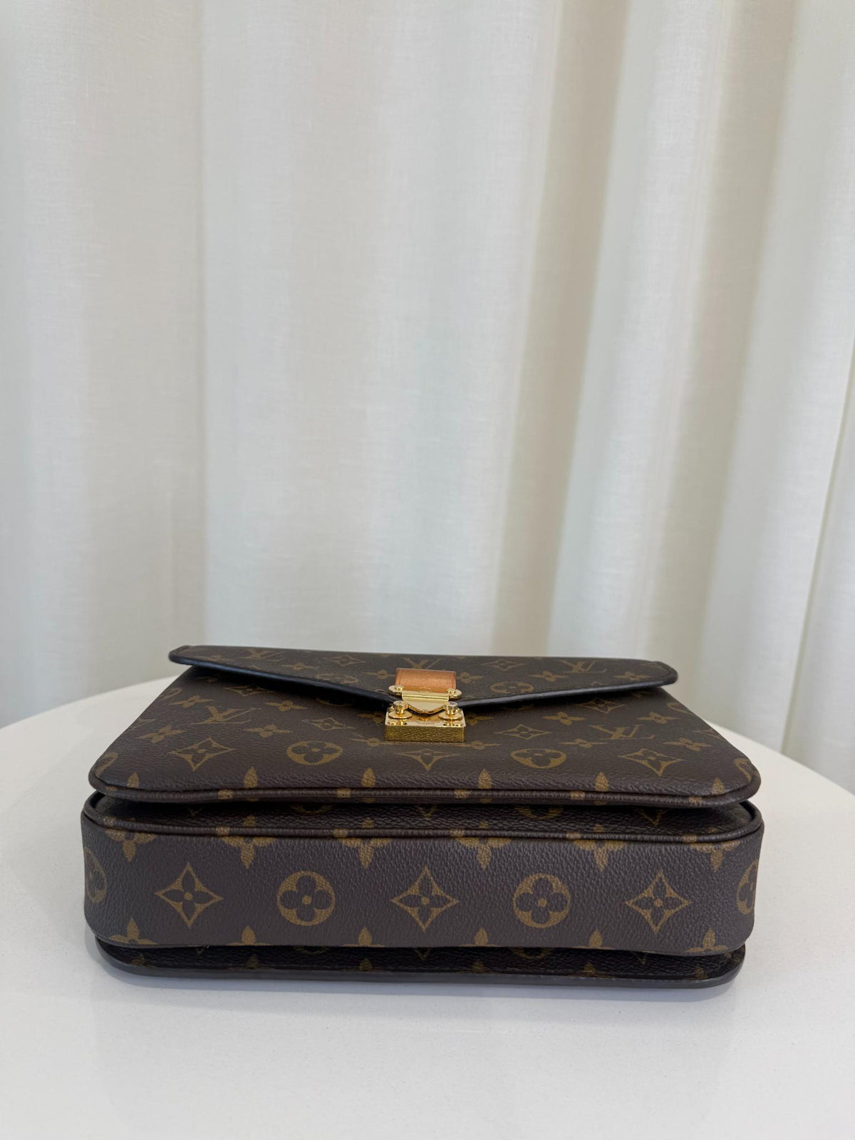 Louis Vuitton Pochette Métis Monogram Canvas