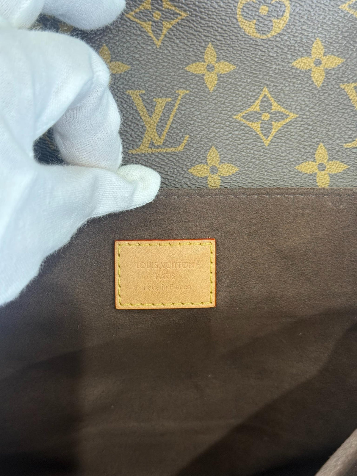 Louis Vuitton Pochette Métis Monogram Canvas