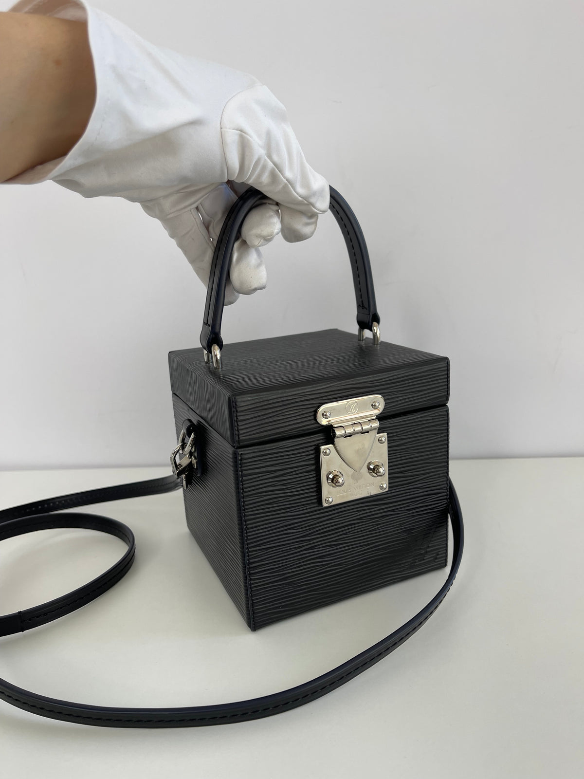 Louis Vuitton Bleecker Box in Black Epi Leather