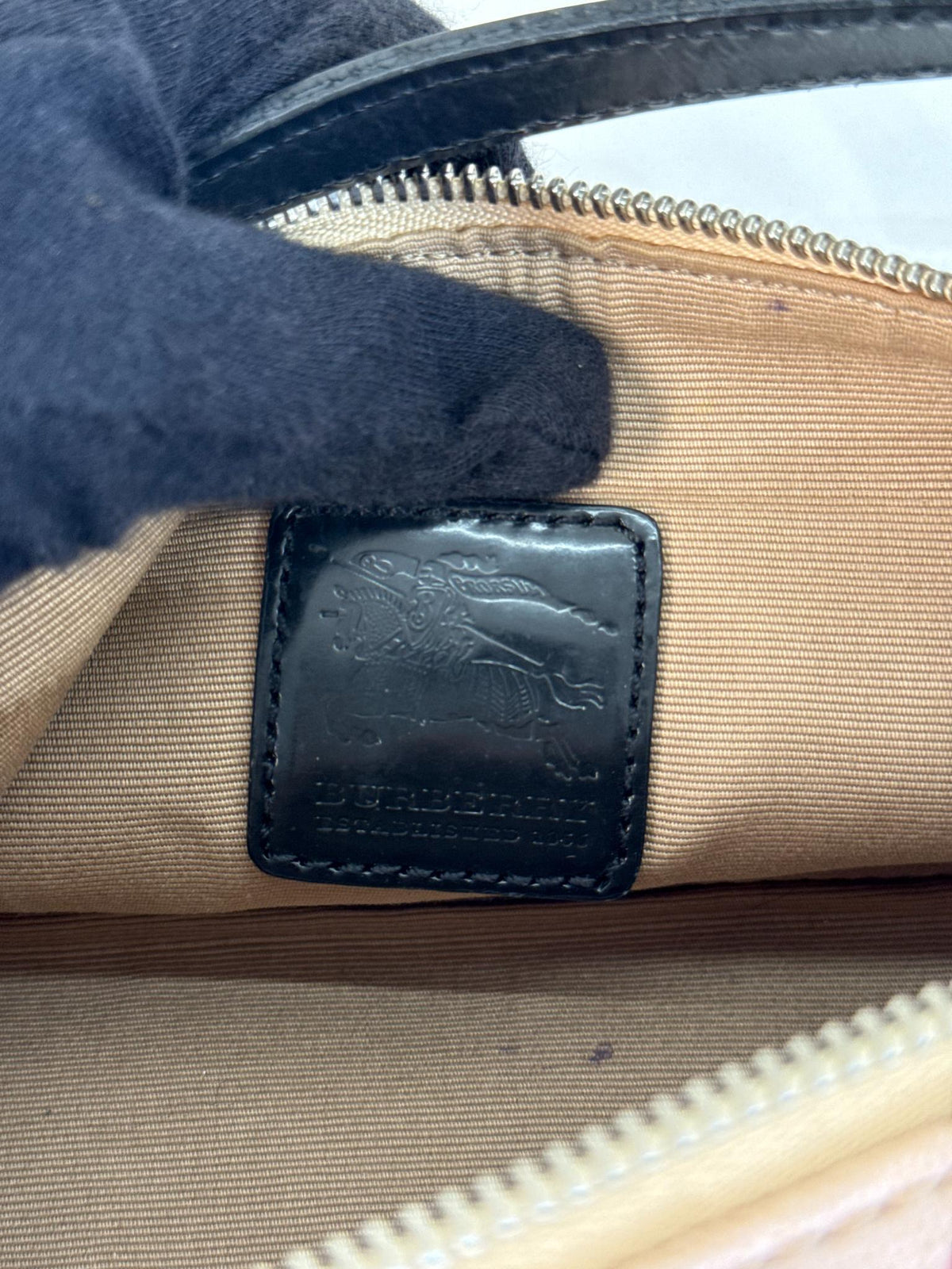Burberry Nova Check Black Mini Boat Pochette