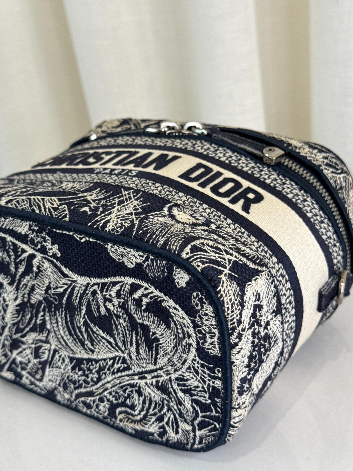 Christian Dior Toile de Jouy DiorTravel Vanity Case Blue Embroidered Canvas