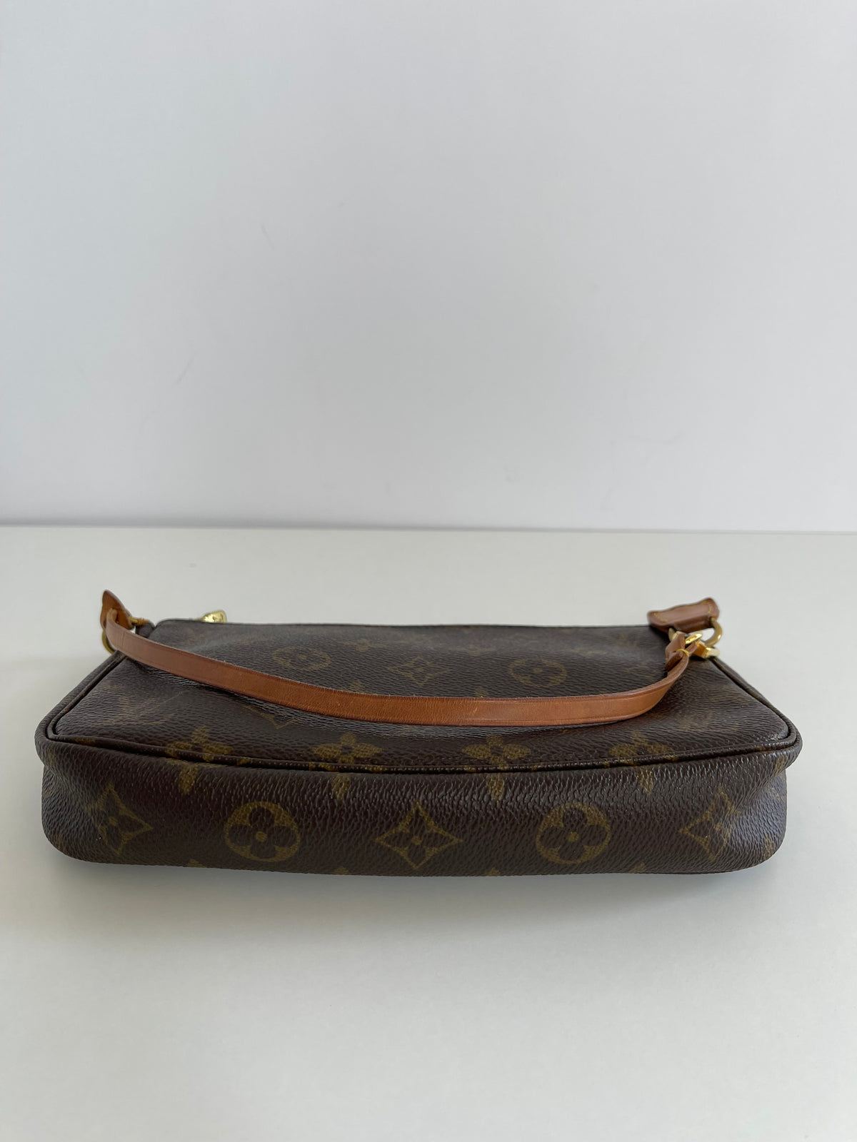 Louis Vuitton Pochette Accessoires Monogram Canvas