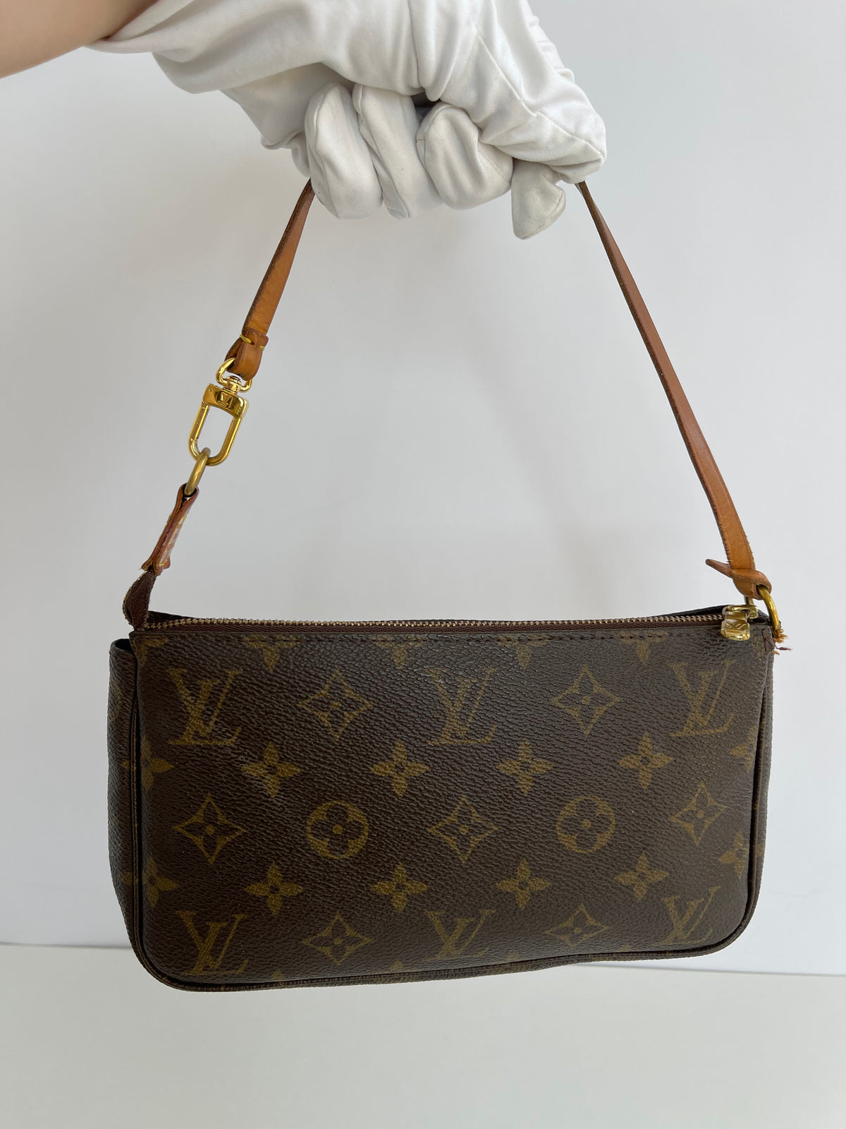 Louis Vuitton Pochette Accessoires Monogram Canvas