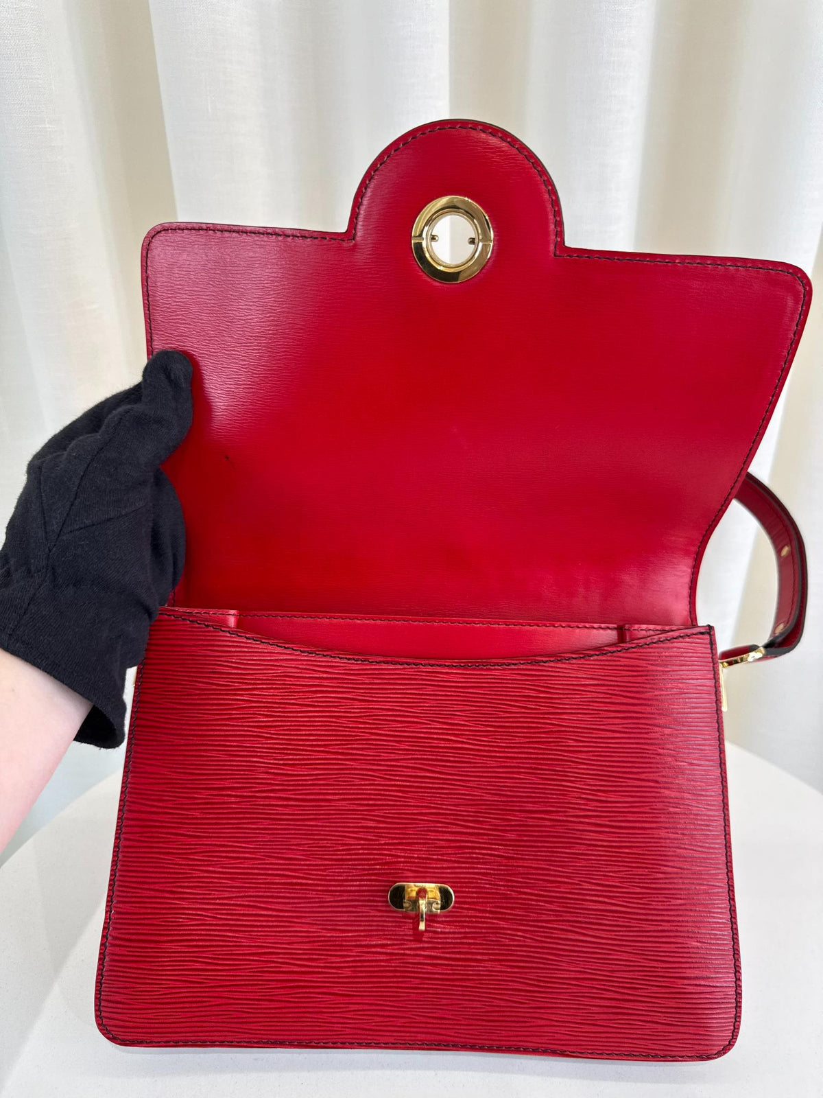Louis Vuitton Red Epi Leather Friedland Shoulder Bag