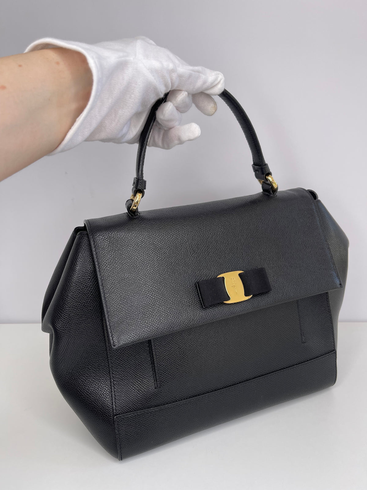 Salvatore Ferragamo Carrie Calfskin Black Leather Vara Bow