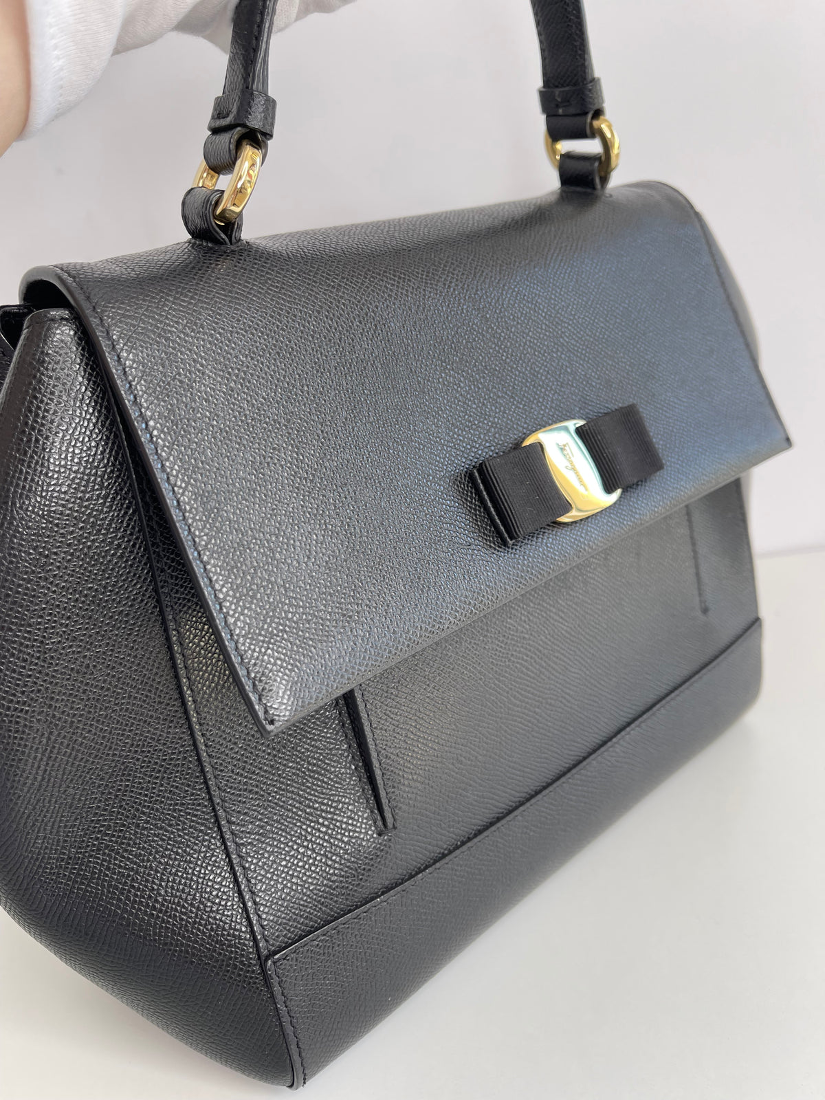 Salvatore Ferragamo Carrie Calfskin Black Leather Vara Bow