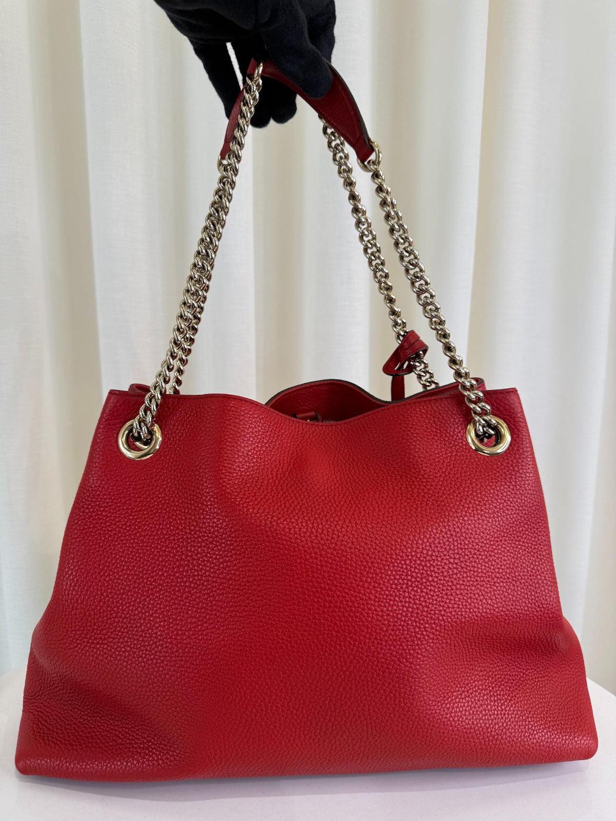 Gucci Red Pebbled Leather Soho Chain Tote Bag
