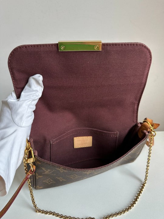Louis Vuitton Favorite PM Monogram Canvas Pochette