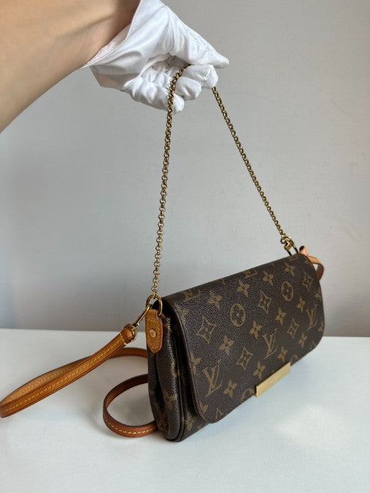 Louis Vuitton Favorite PM Monogram Canvas Pochette