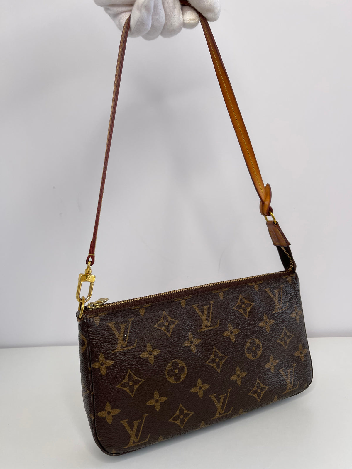 Louis Vuitton Pochette Accessoires Monogram Canvas