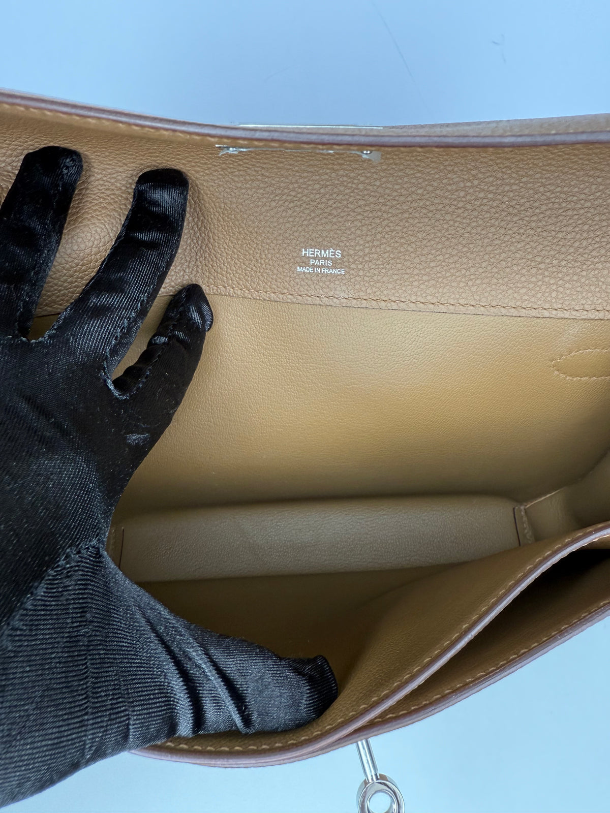 Hermès Kelly Depeches 25 Alezan Togo Leather Pouch Palladium Hardware