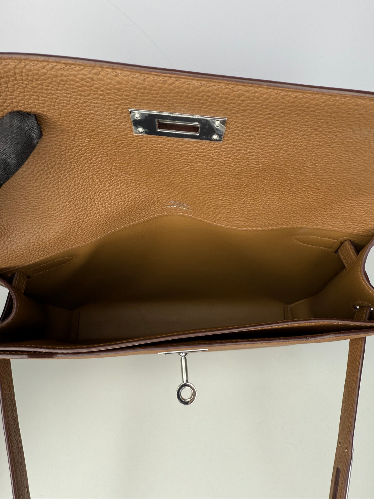 Hermès Kelly Depeches 25 Alezan Togo Leather Pouch Palladium Hardware