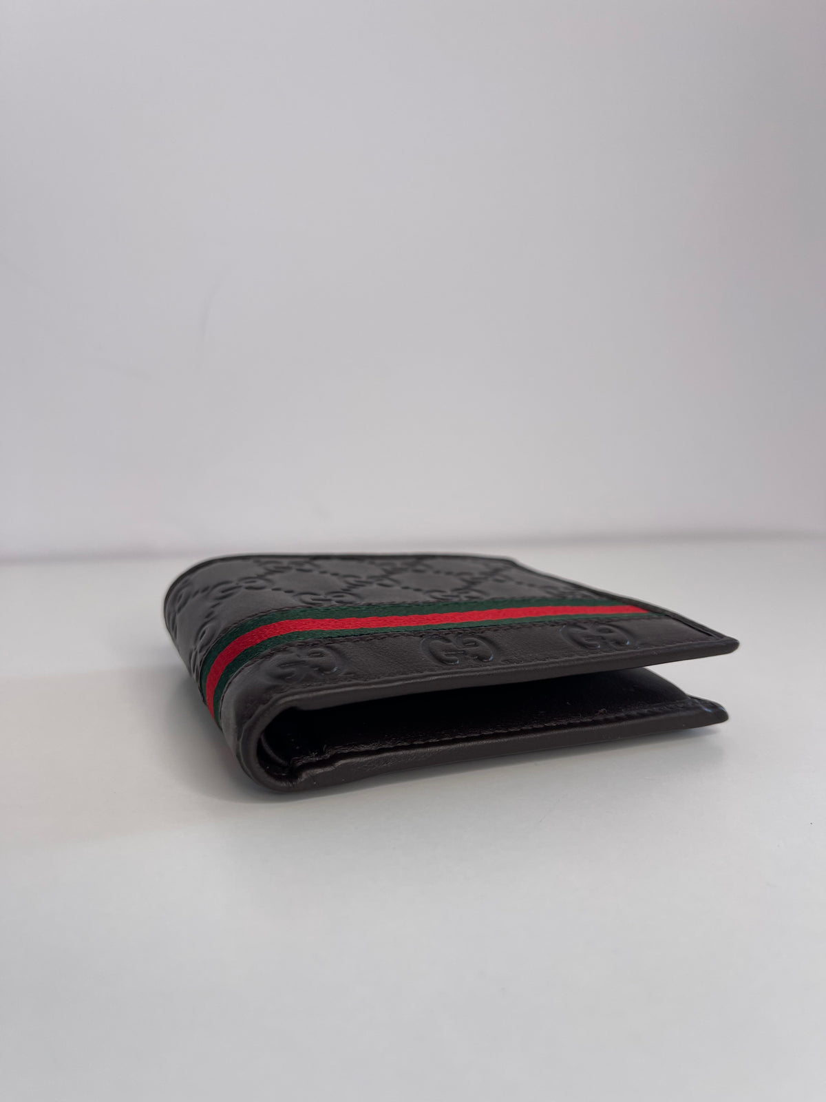 Gucci Men's Bifold Wallet Signature Web Brown