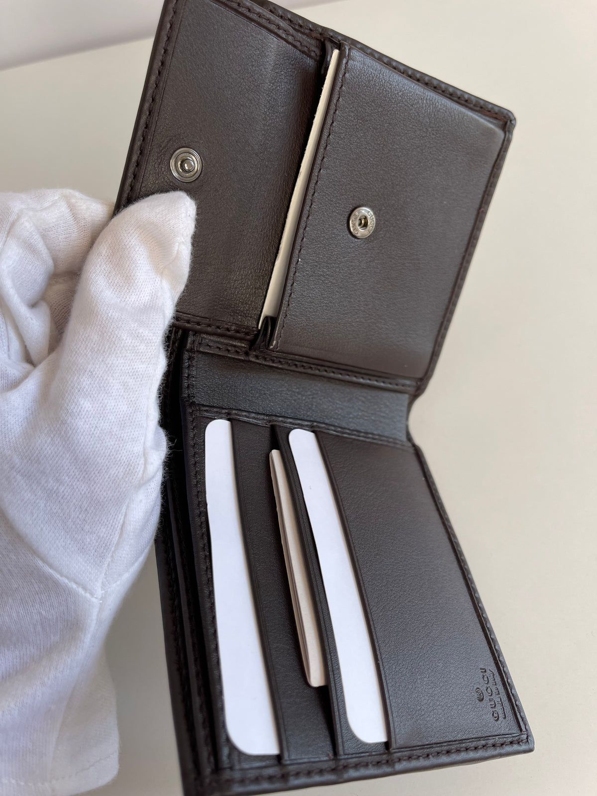 Gucci Men's Bifold Wallet Signature Web Brown