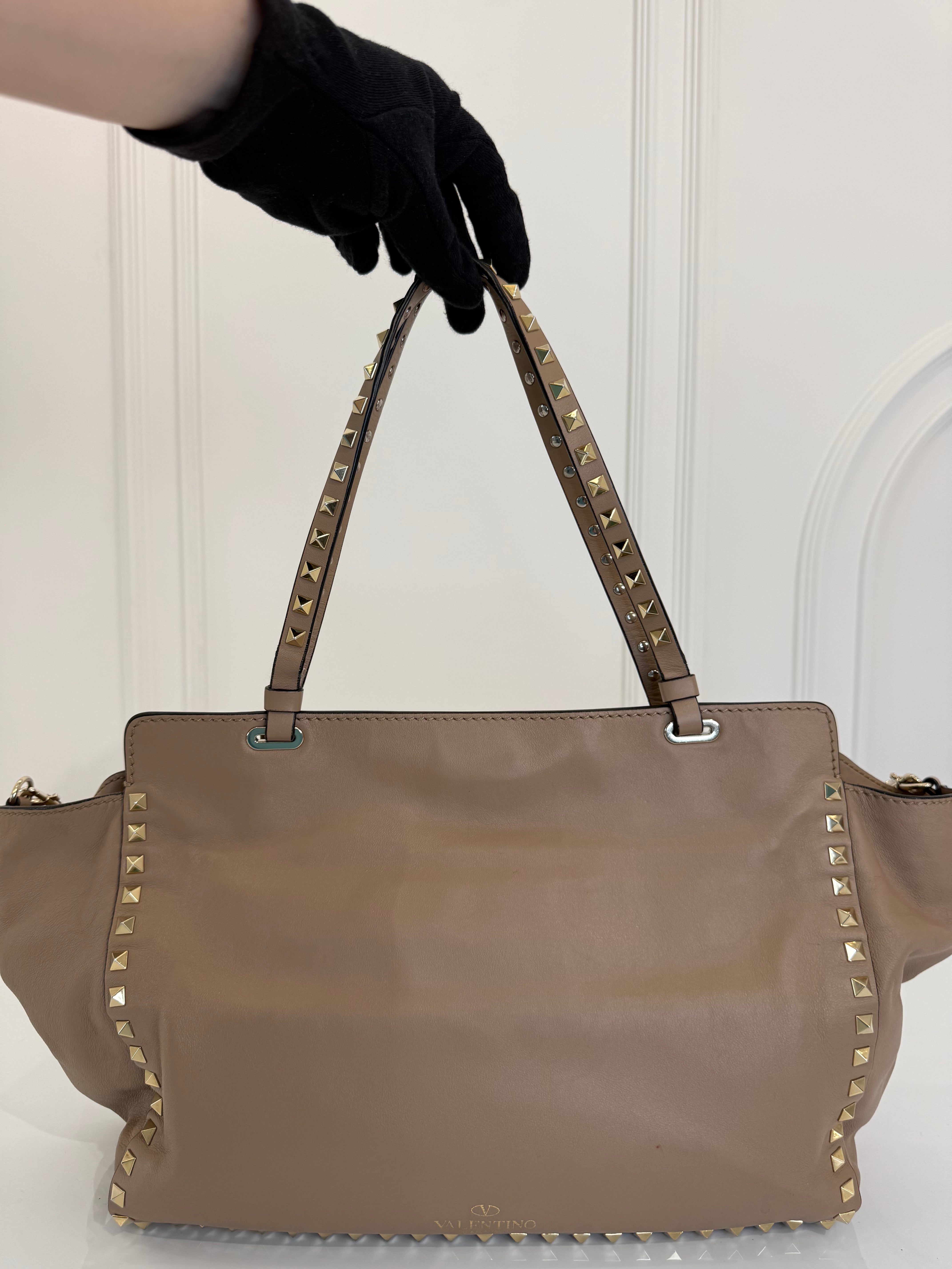 Valentino Garavani Medium Rockstud Tote Bag Beige