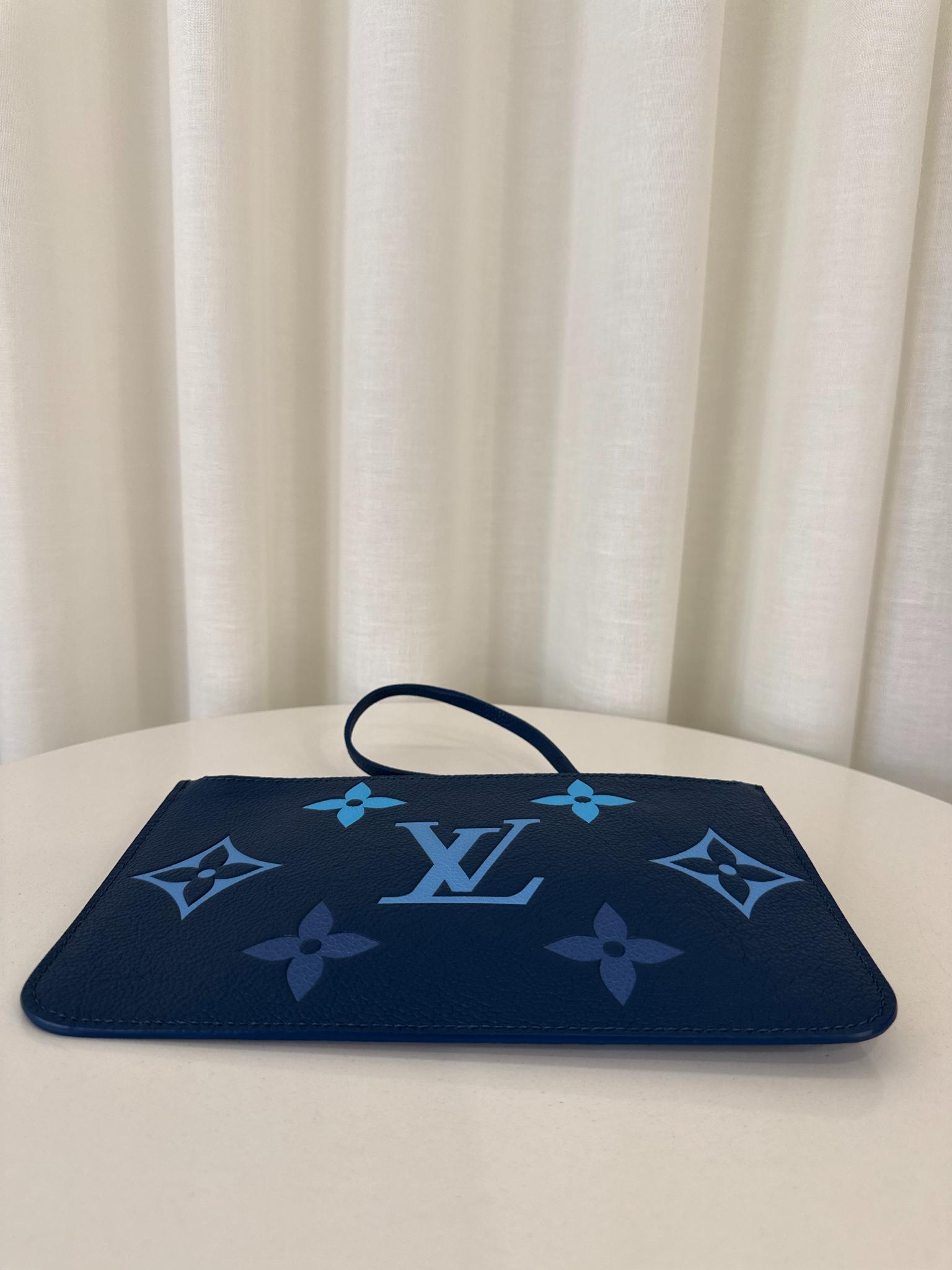Louis Vuitton Neverfull Pochette Monogram Empreinte Giant Degrade Bleu