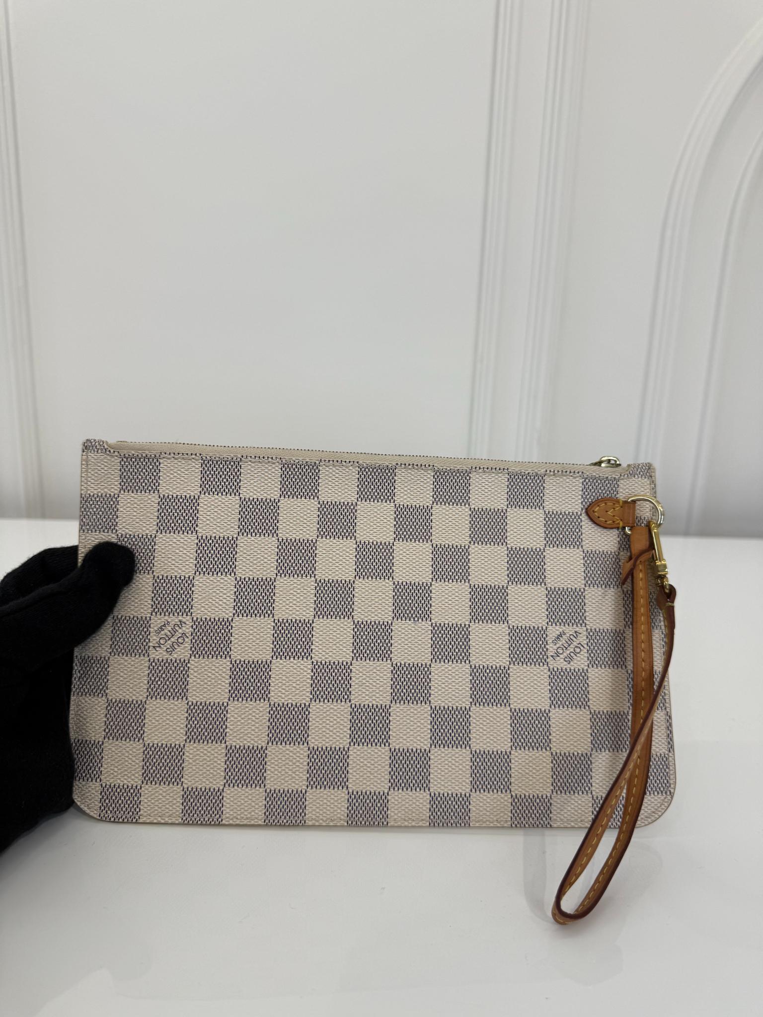 Louis Vuitton Pochette Neverfull Damier Azur Canvas