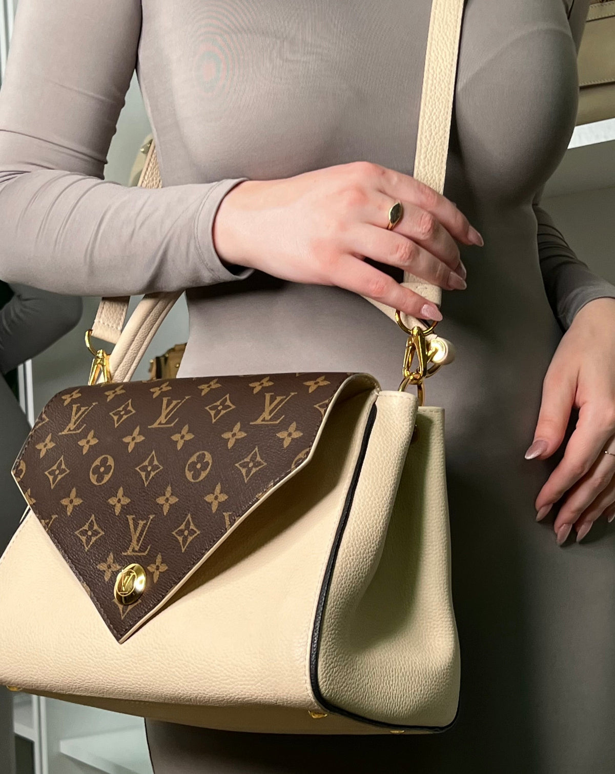 Louis Vuitton Double V Beige Leather Monogram Coated Canvas Handbag