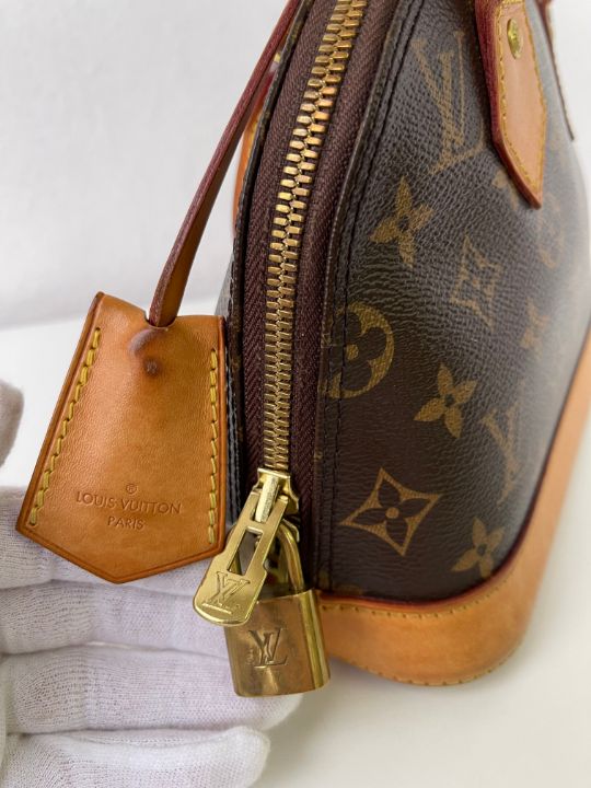 Louis Vuitton Alma BB Monogram Canvas