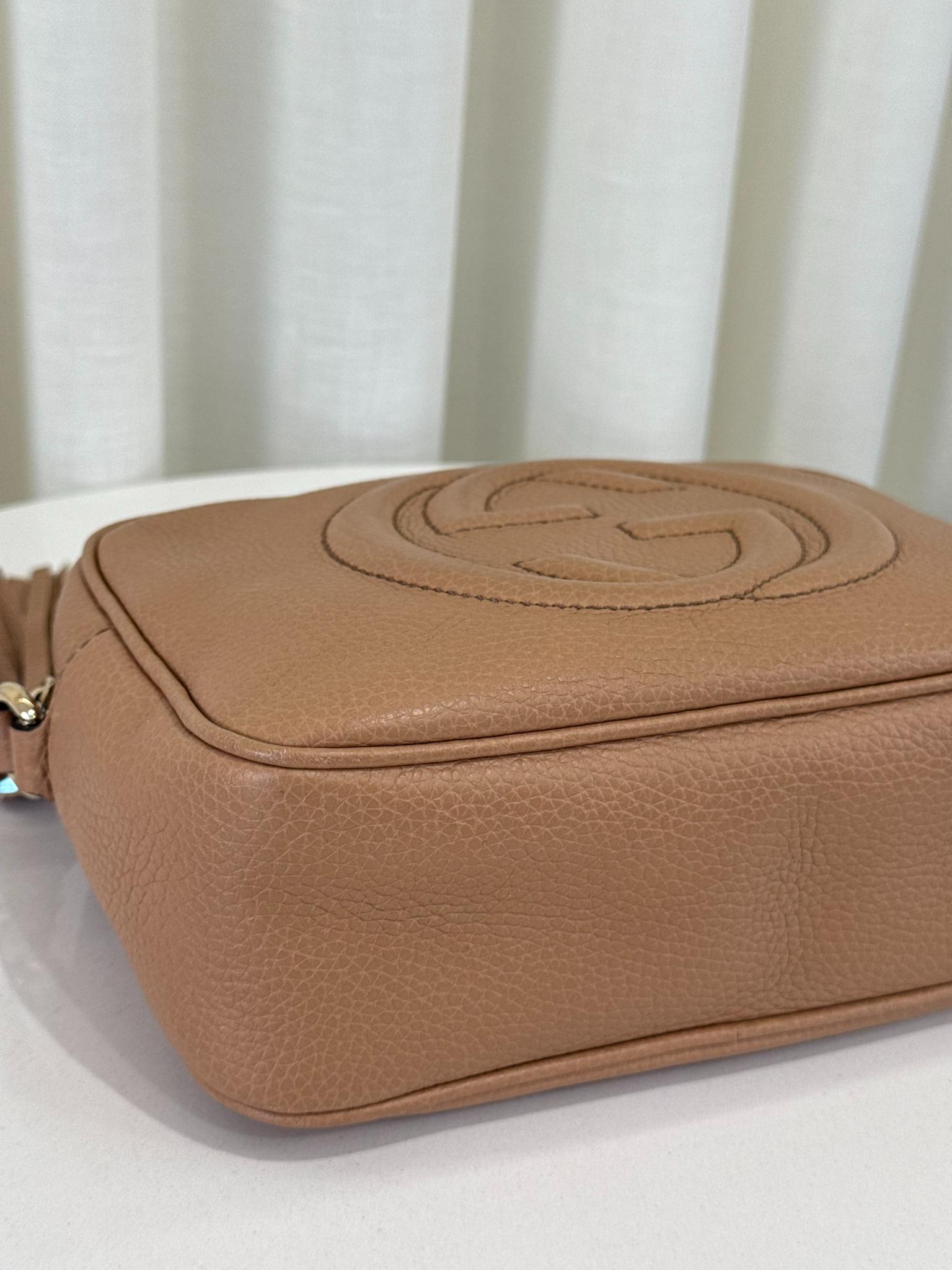 Gucci Soho Disco Light Brown Small Camera Bag