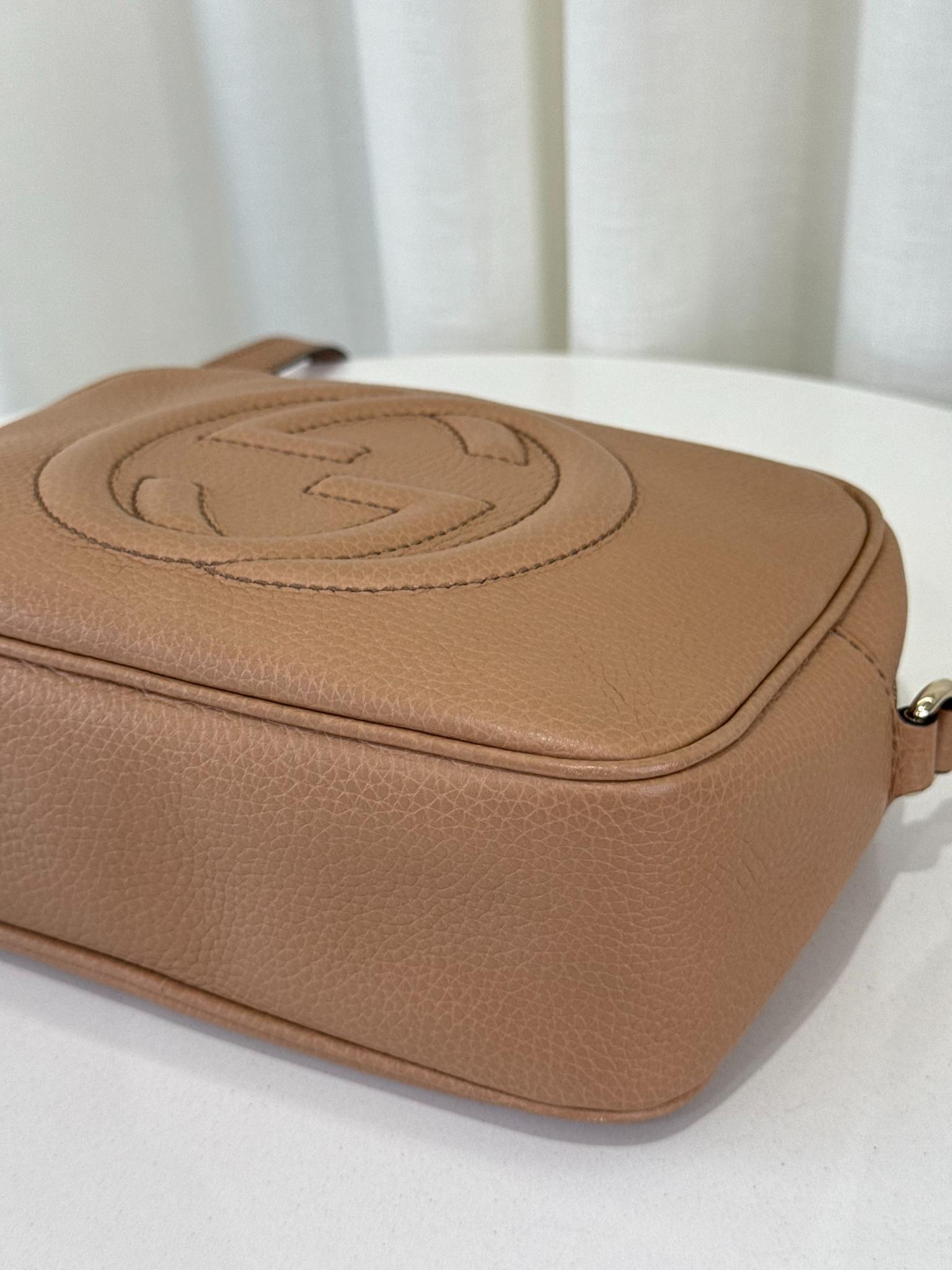 Gucci Soho Disco Light Brown Small Camera Bag