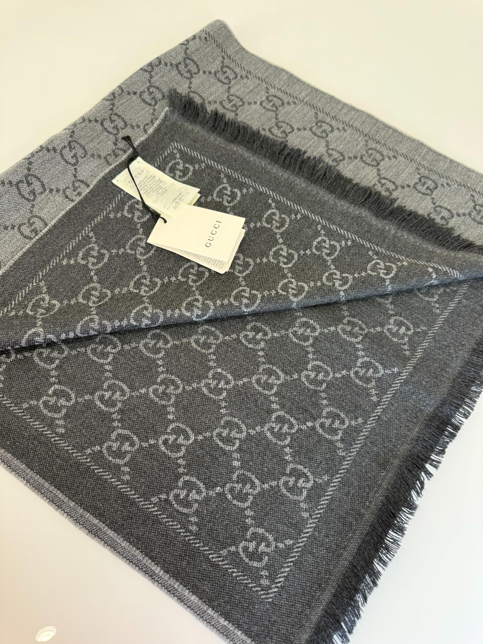 Gucci Grey GG Jacquard Pattern Knitted Wool Scarf