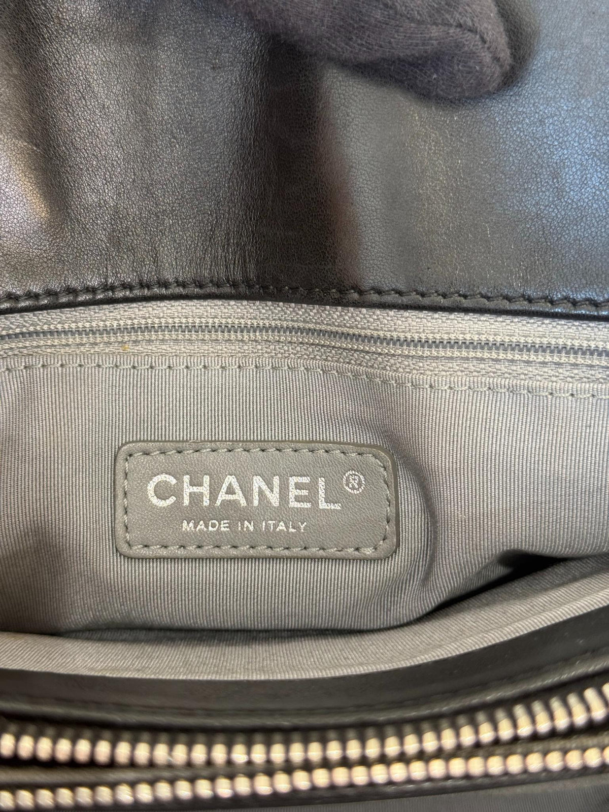 Chanel Black Patent Vinyl Lipstick Ligne Tote