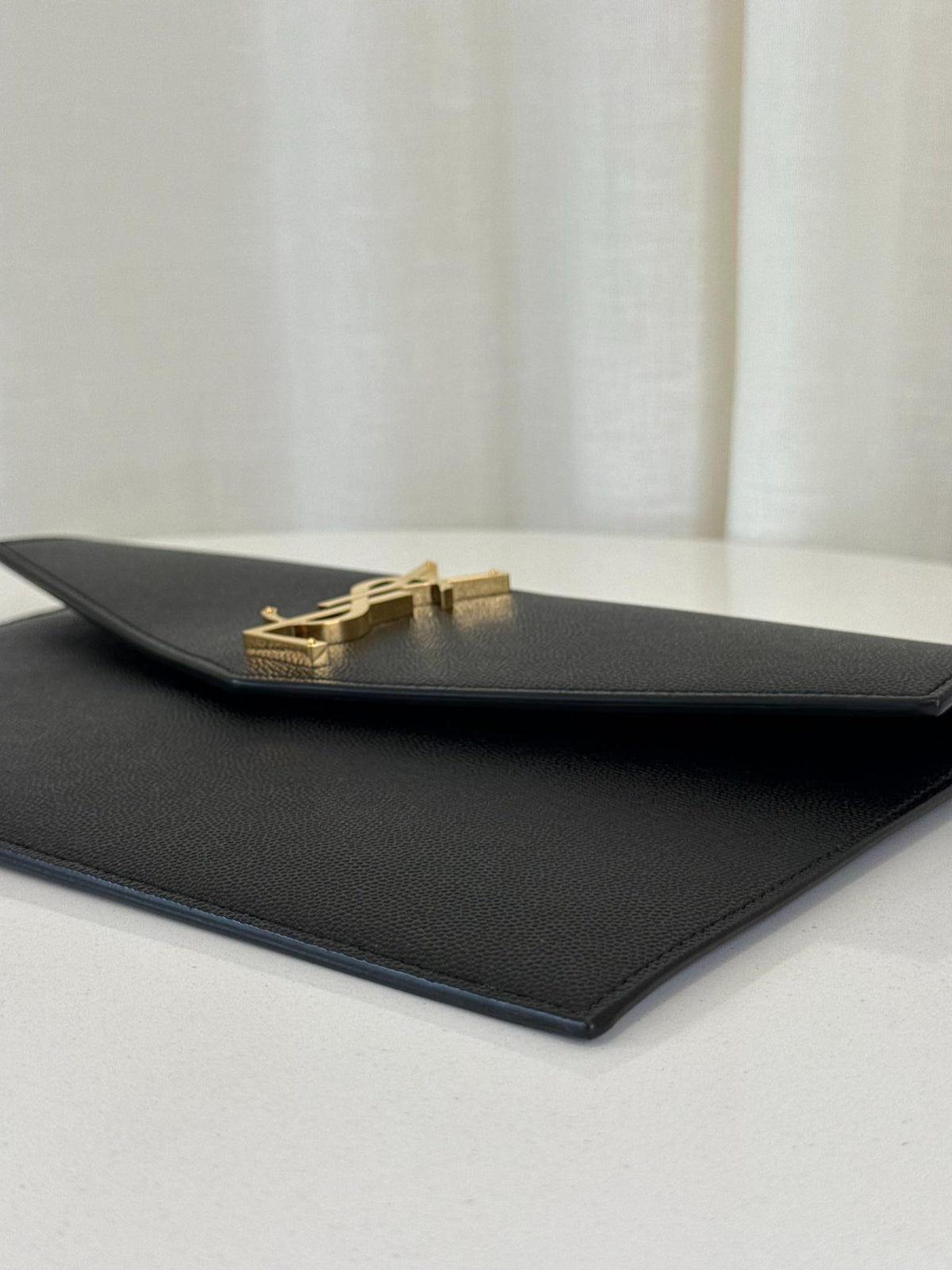 Saint Laurent Grain De Poudre Uptown Pouch Dark Black