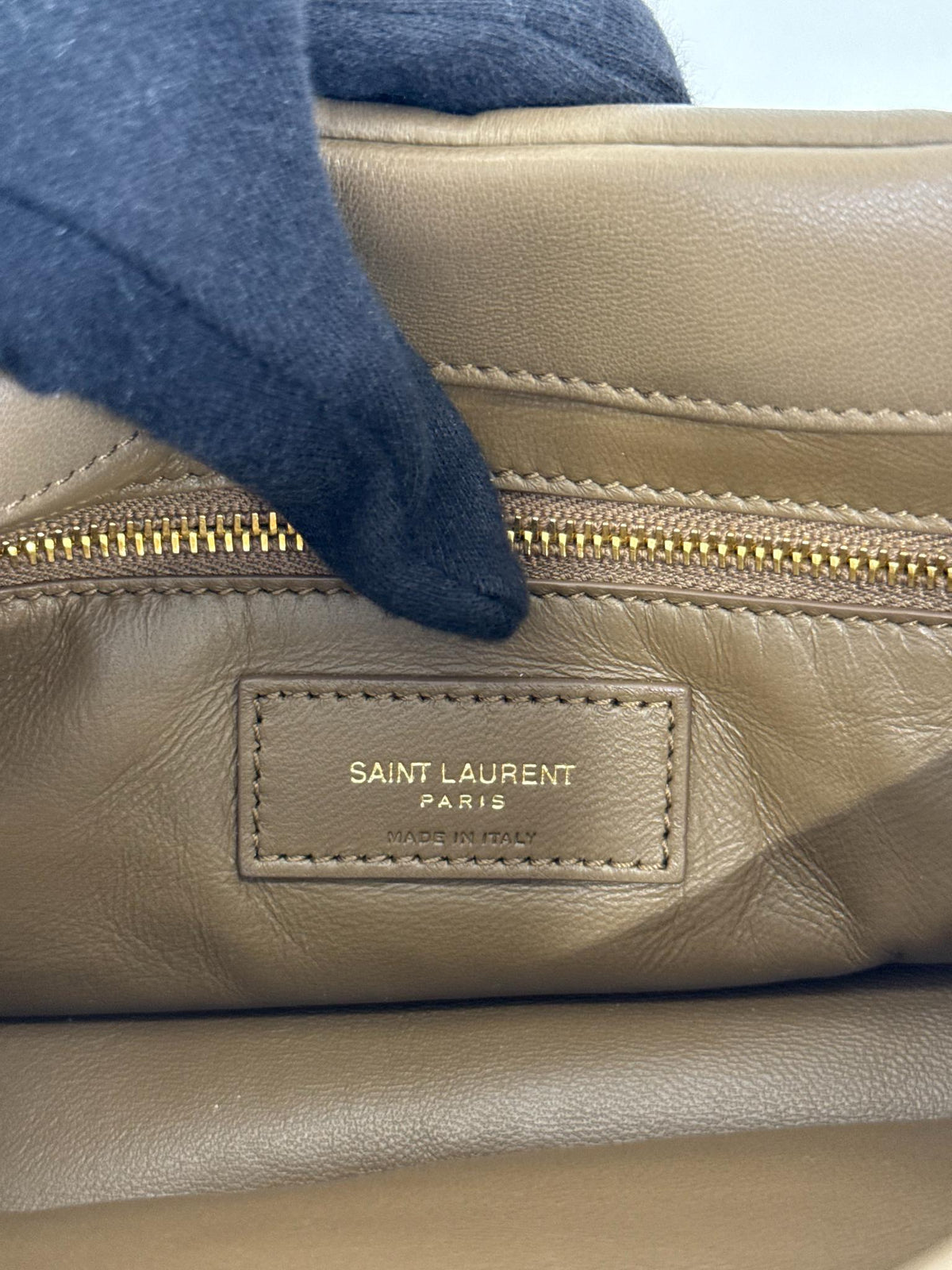 Saint Laurent Padded Lambskin Le 5 À 7 Hobo Dark Peanut