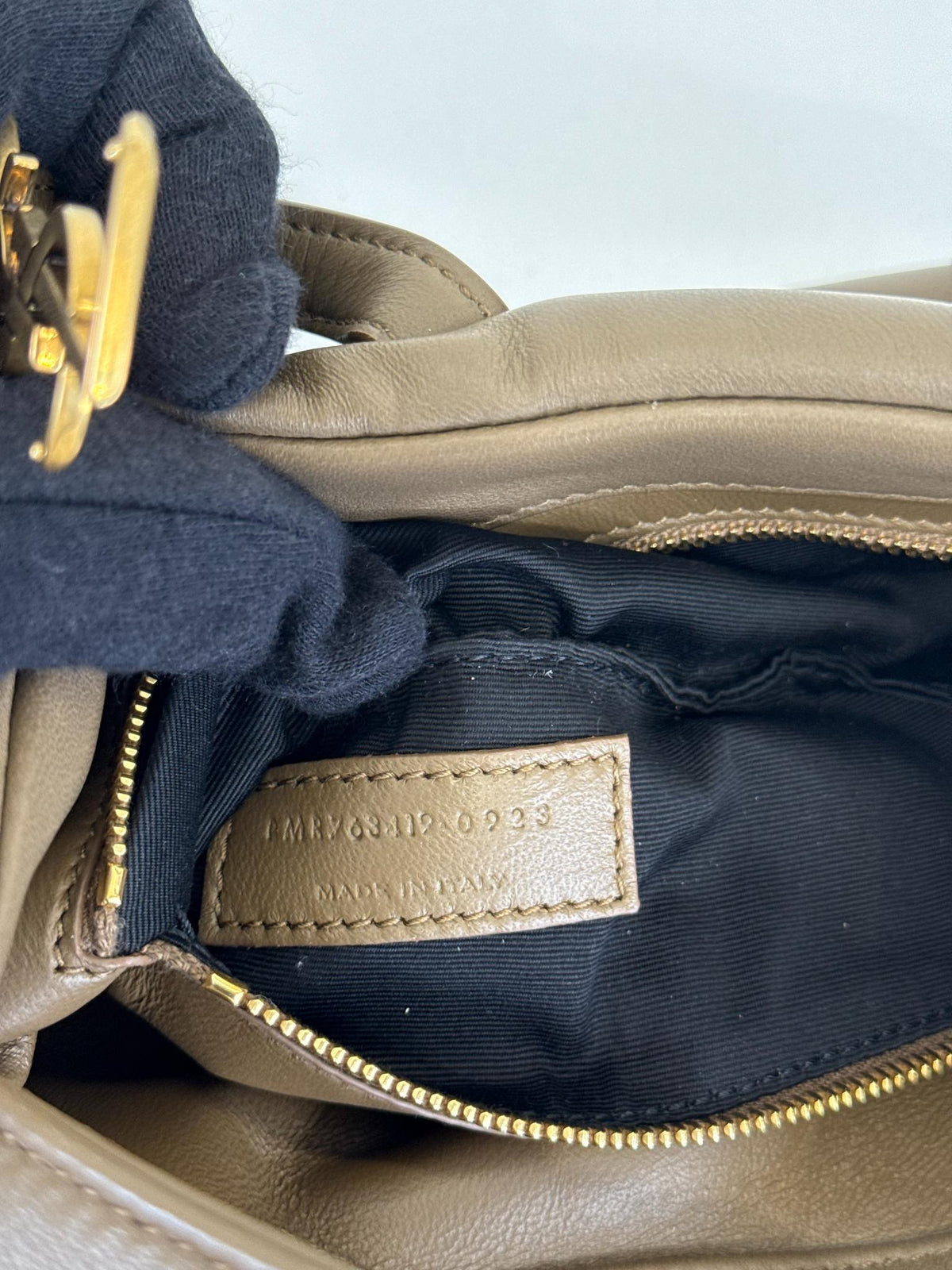 Saint Laurent Padded Lambskin Le 5 À 7 Hobo Dark Peanut