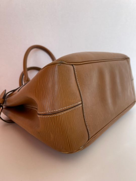 Louis Vuitton Cannelle Epi Leather Passy PM Bag