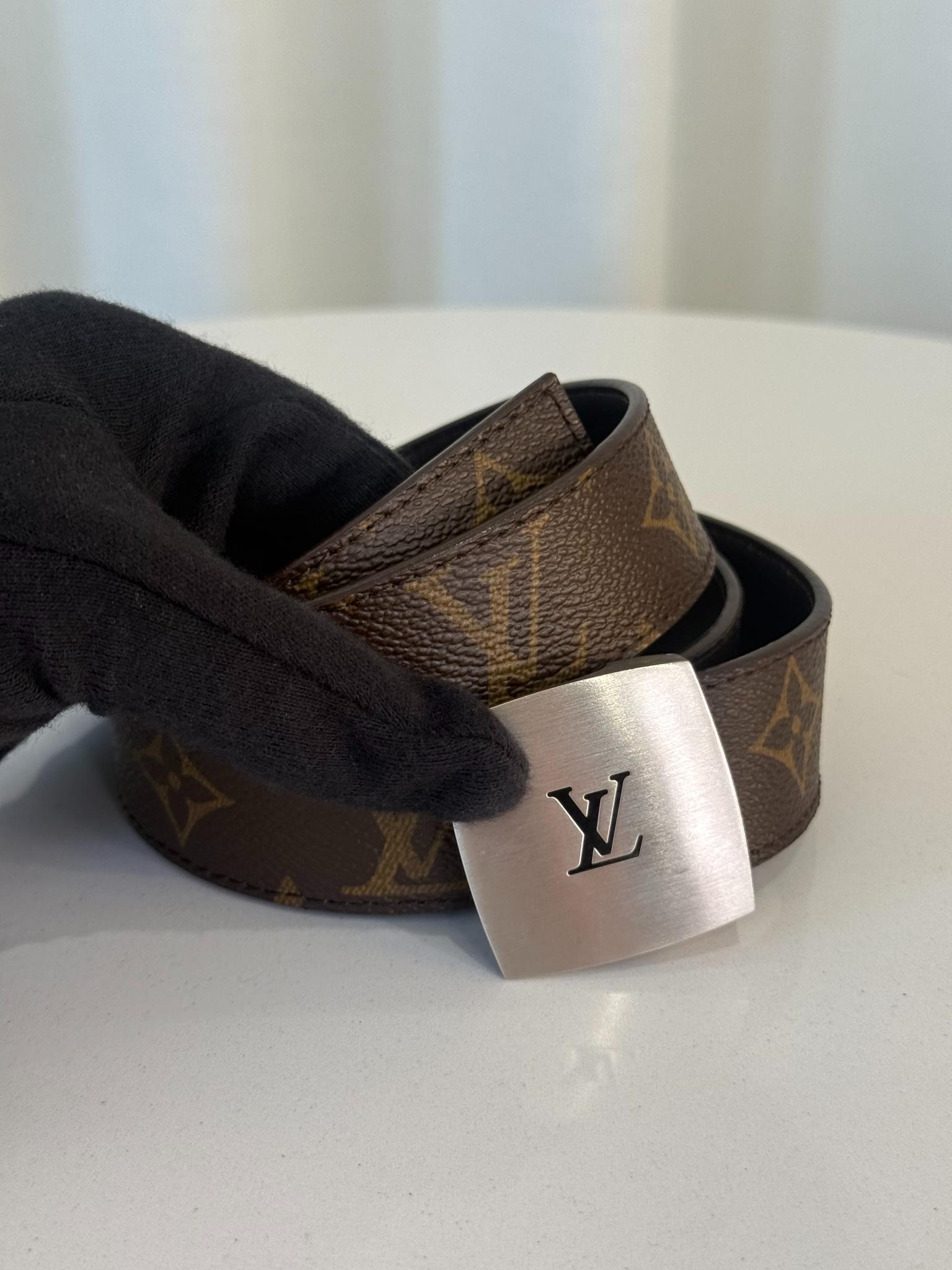 Louis Vuitton Monogram Canvas LV Cut Belt