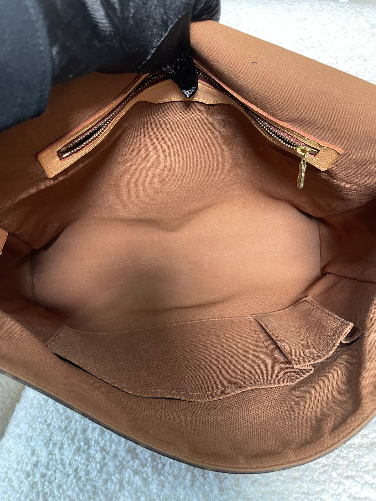 Louis Vuitton Aves Monogram Canvas Messenger Bag