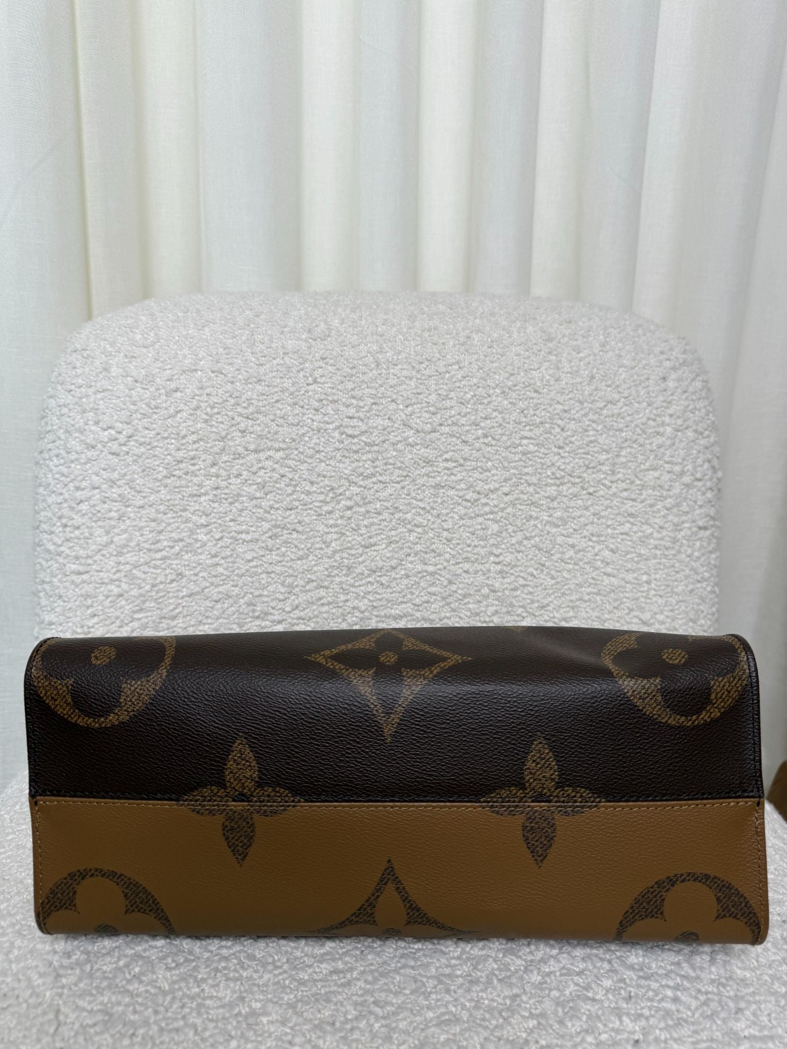 Louis Vuitton OnTheGo MM Monogram Giant Tote