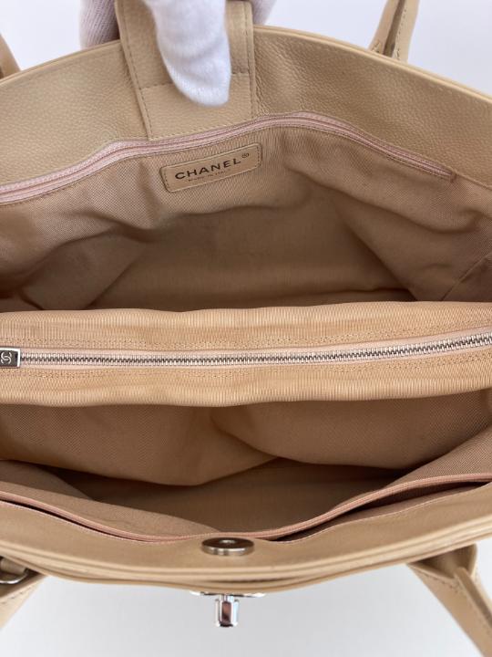 Chanel Beige Clair Pebbled Leather Cerf Tote Bag