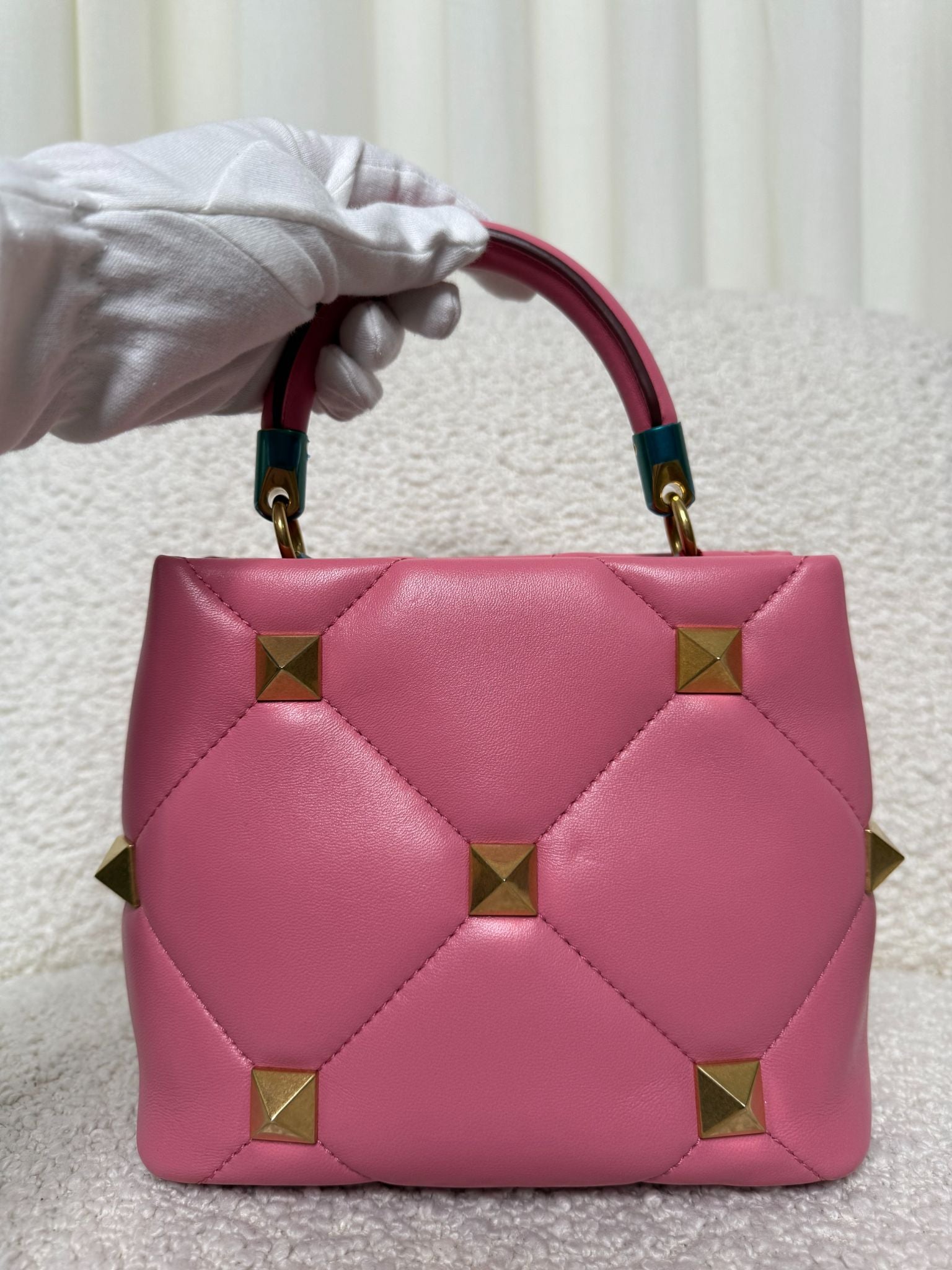Valentino Garavani Small Roman Stud Pink Leather Bag