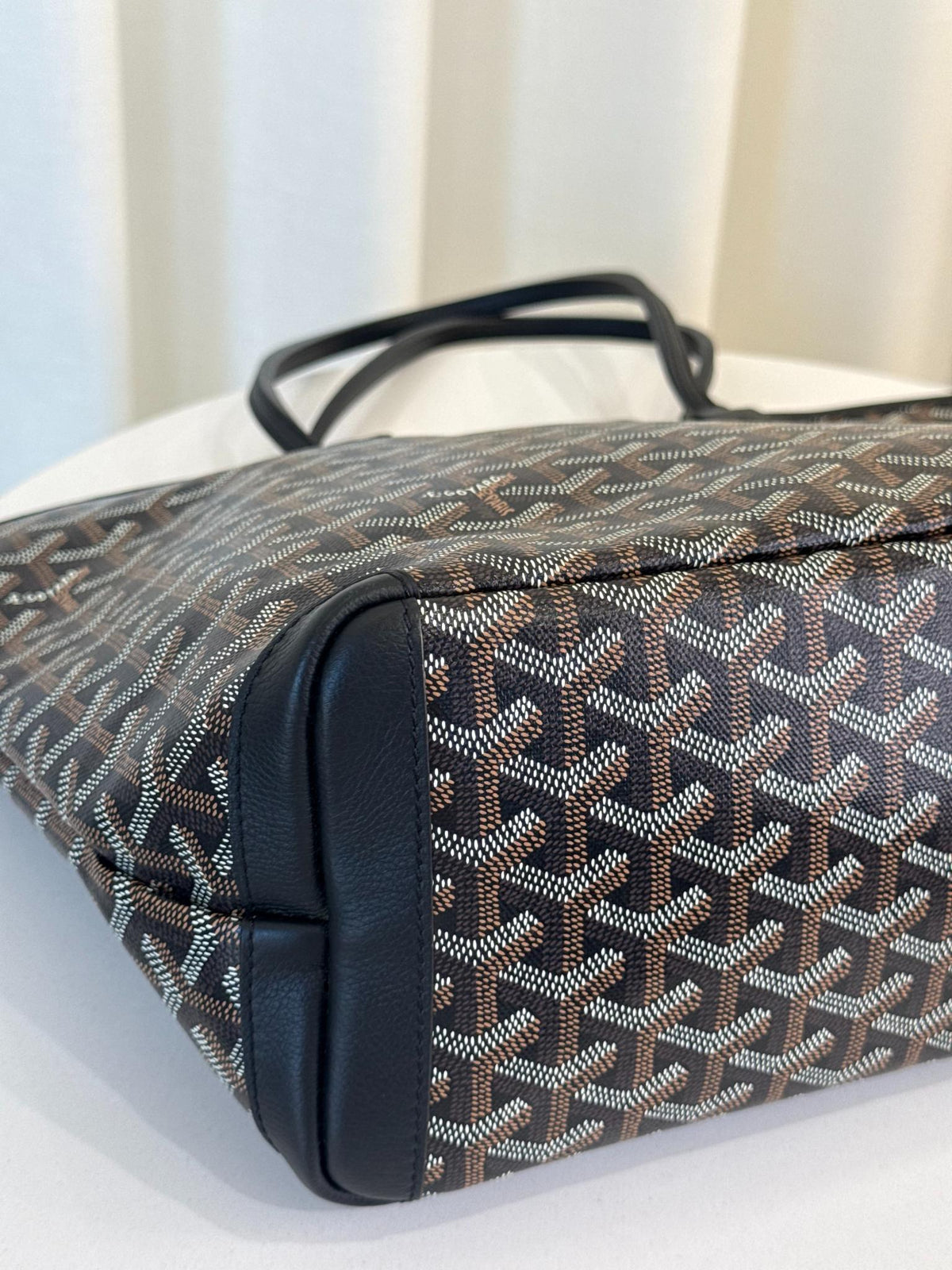 Goyard Black Chevron Print Coated Canvas Artois MM Tote Bag