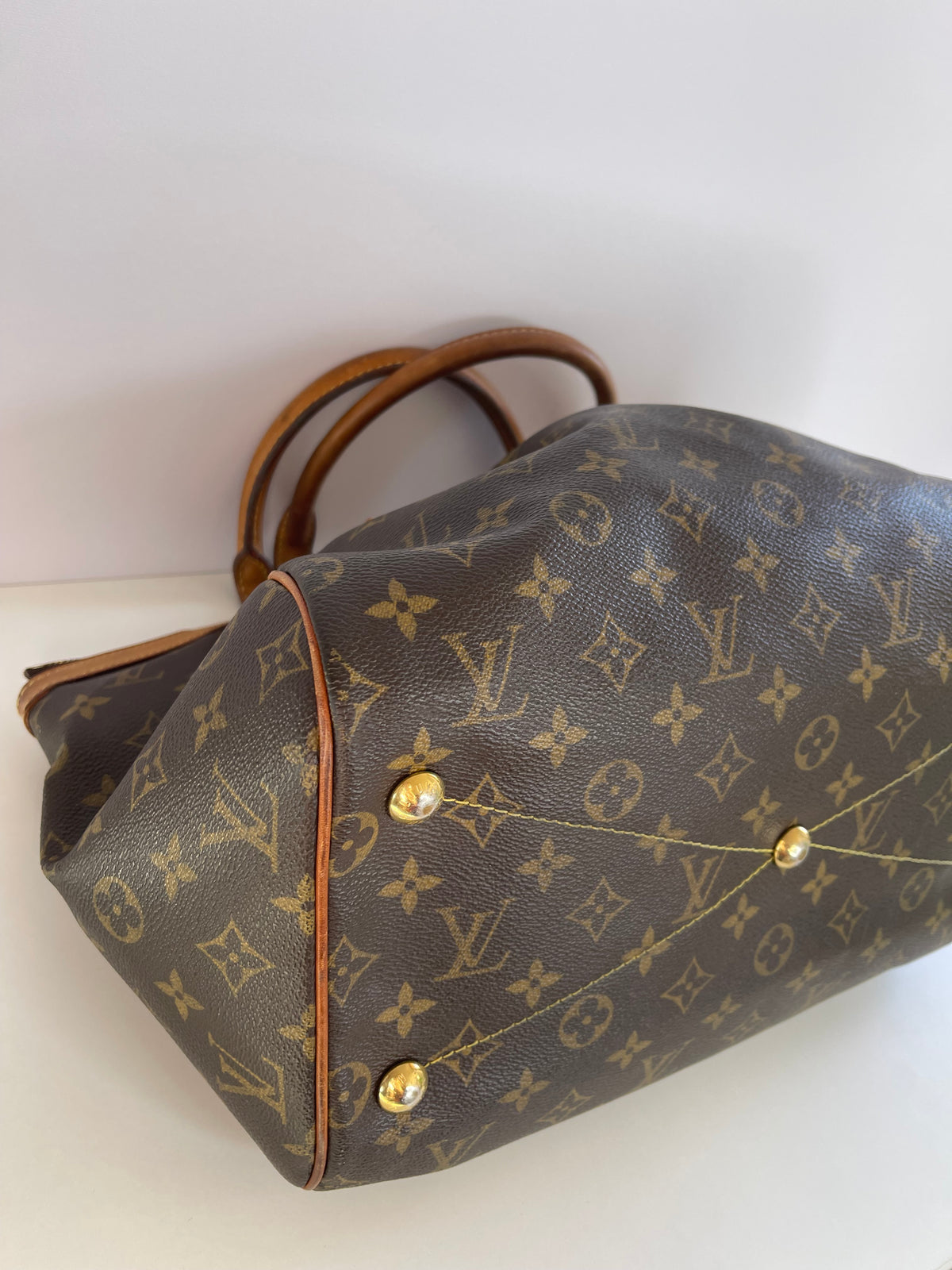 Louis Vuitton Tivoli GM Monogram Canvas