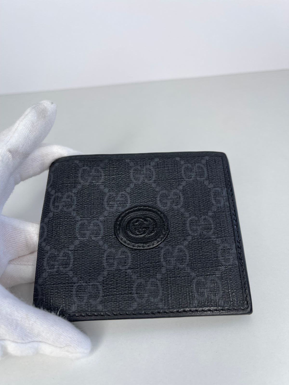 Gucci GG Bi-Fold Men Wallet With Interlocking G