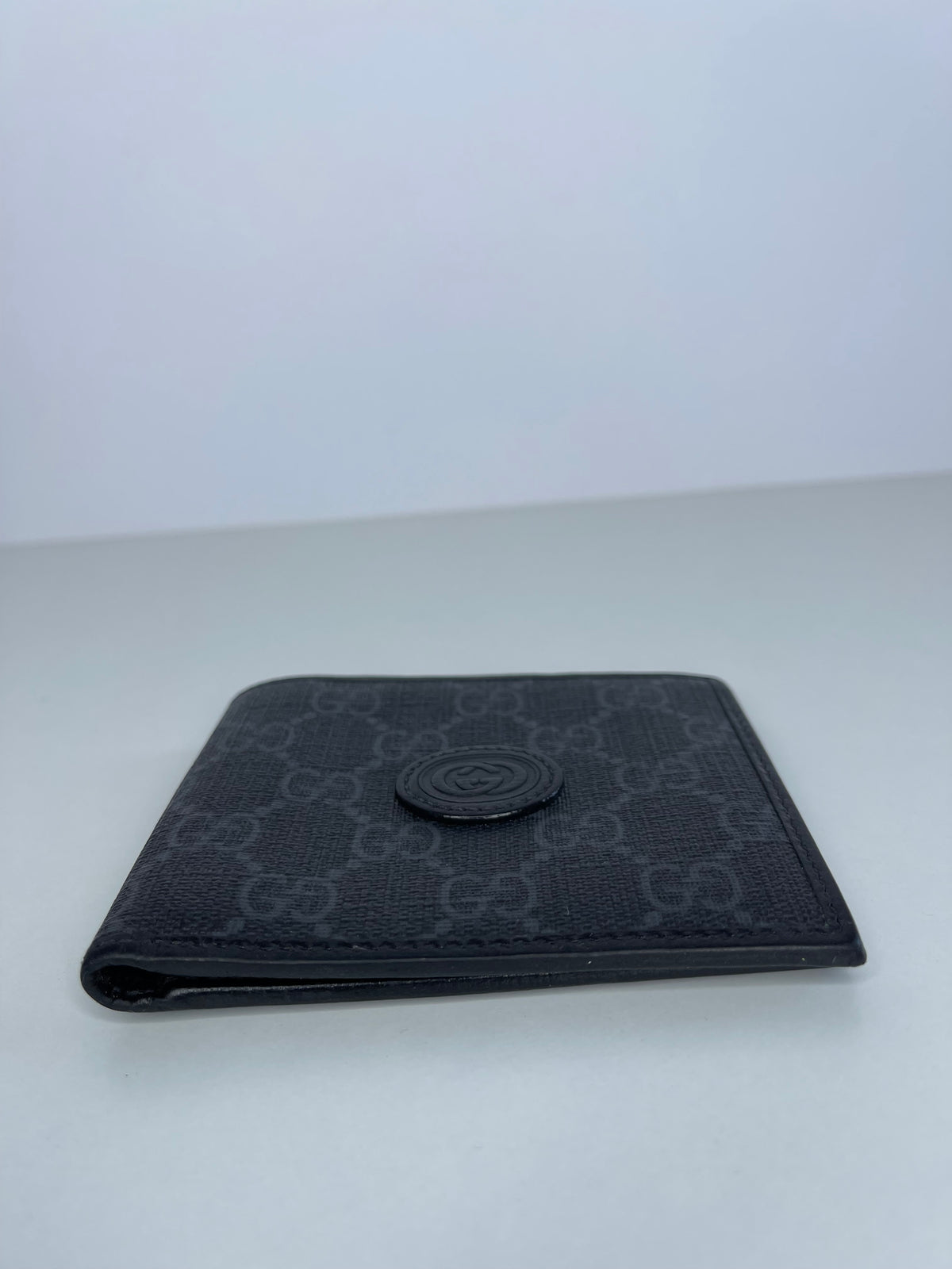 Gucci GG Bi-Fold Men Wallet With Interlocking G