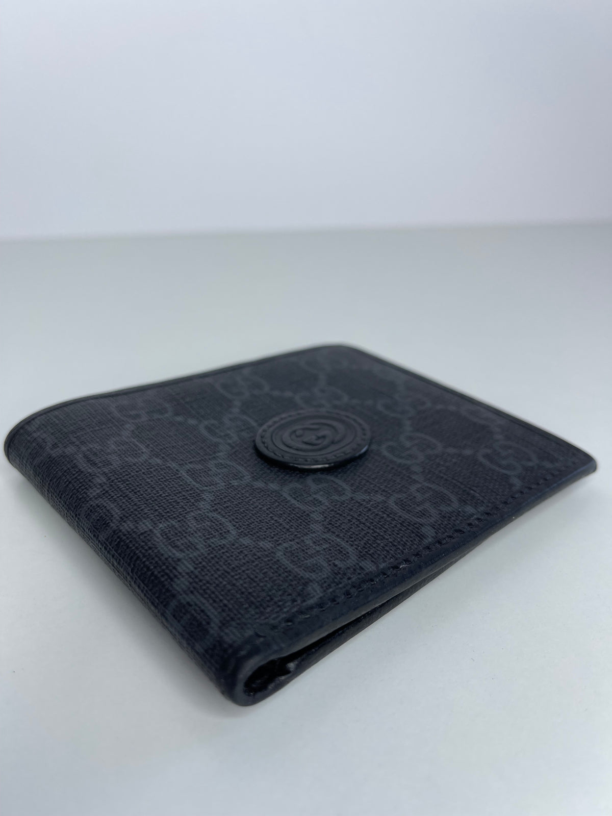 Gucci GG Bi-Fold Men Wallet With Interlocking G