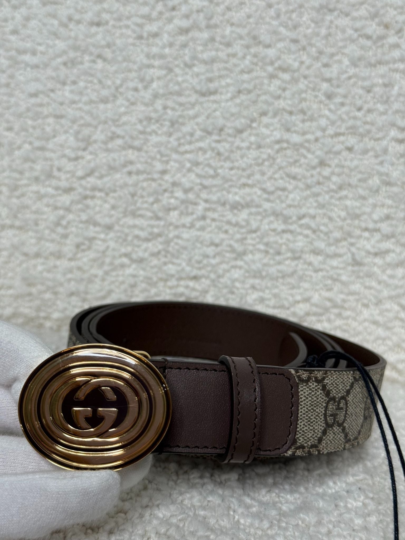 Gucci GG Supreme Oval Buckle Belt