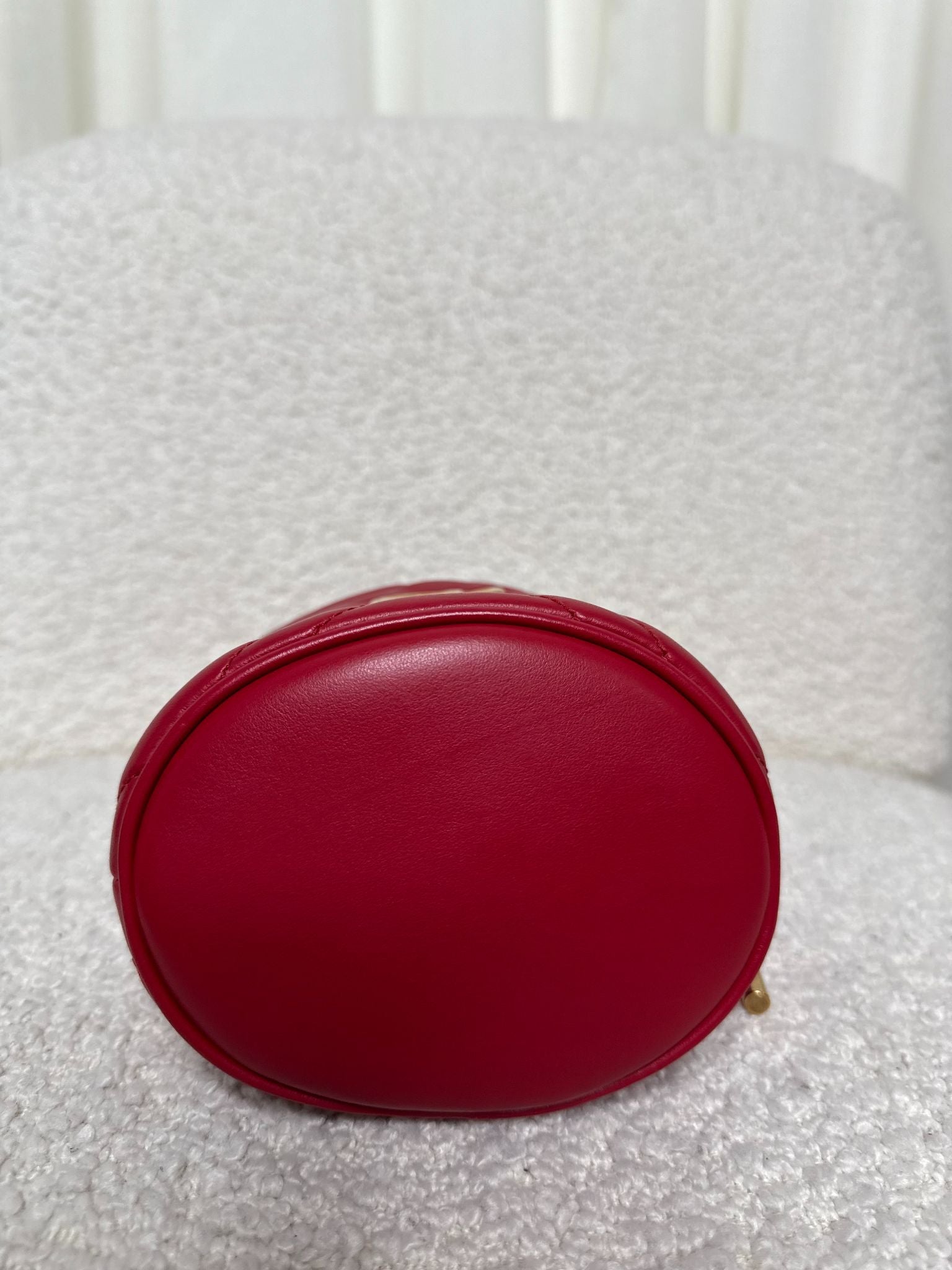 Gucci GG Marmont Small Bucket Bag Calfskin Matelasse Hibiscus Red