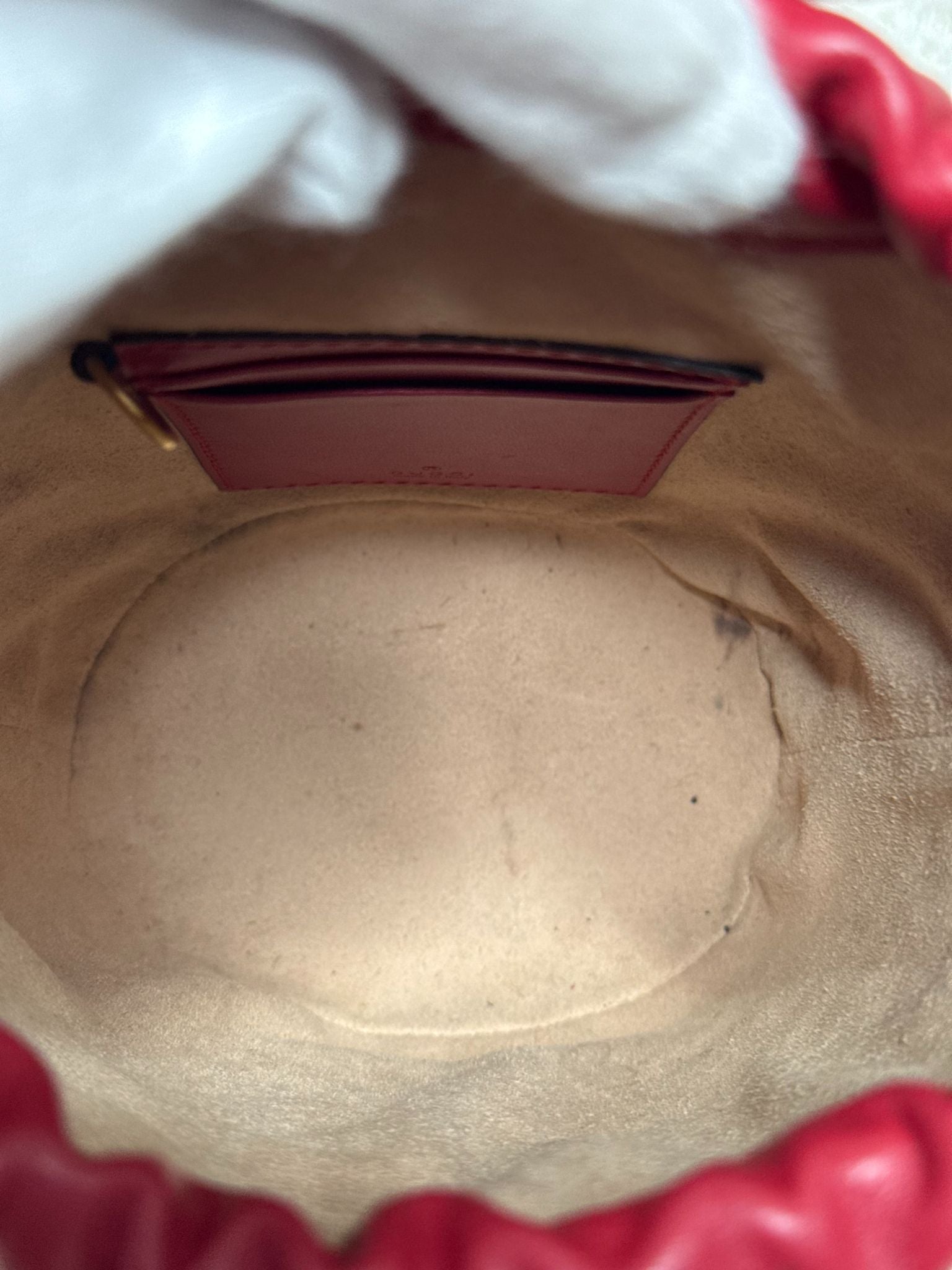 Gucci GG Marmont Small Bucket Bag Calfskin Matelasse Hibiscus Red