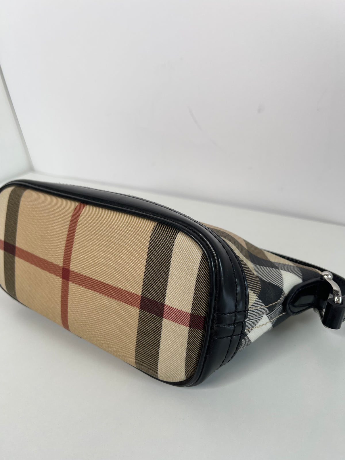 Burberry Nova Check Black Mini Boat Pochette
