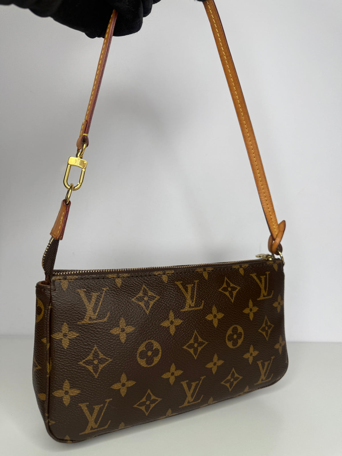 Louis Vuitton Pochette Accessories Monogram Canvas