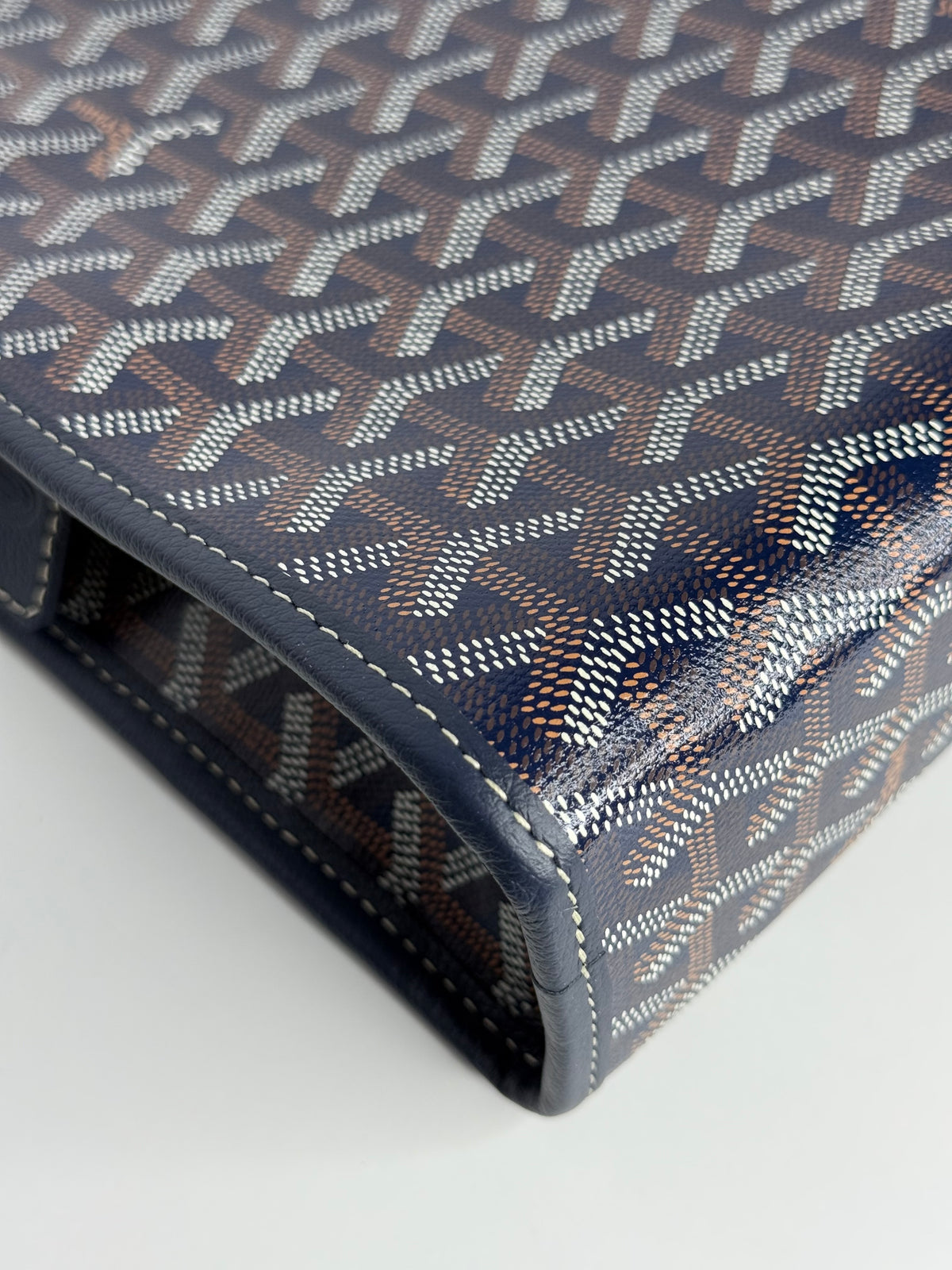 Goyard Navy Blue Goyardine Coated Canvas Jouvence GM Toiletry Pochette