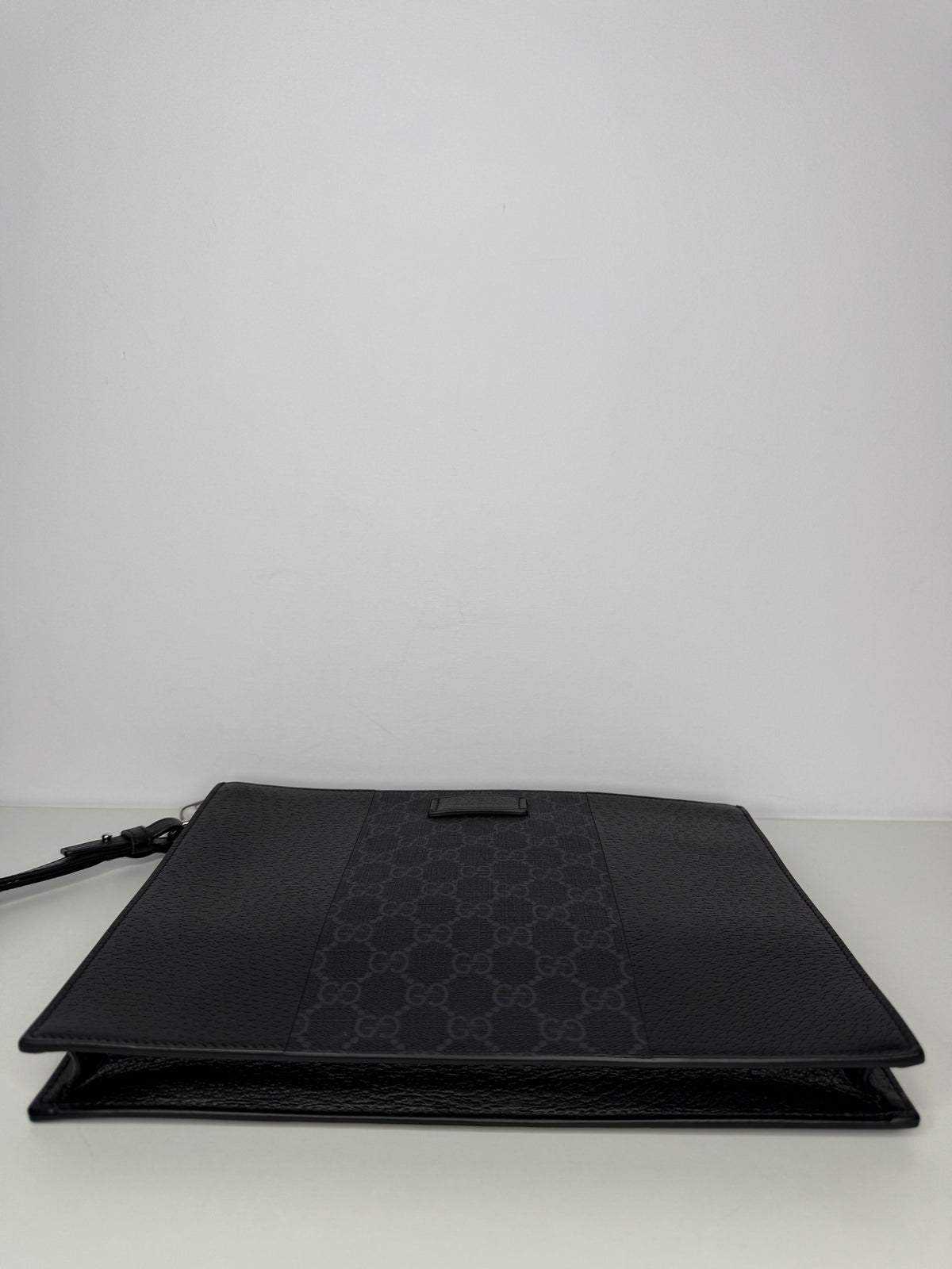 Gucci Grey Trim GG Supreme Canvas Men's Pouch