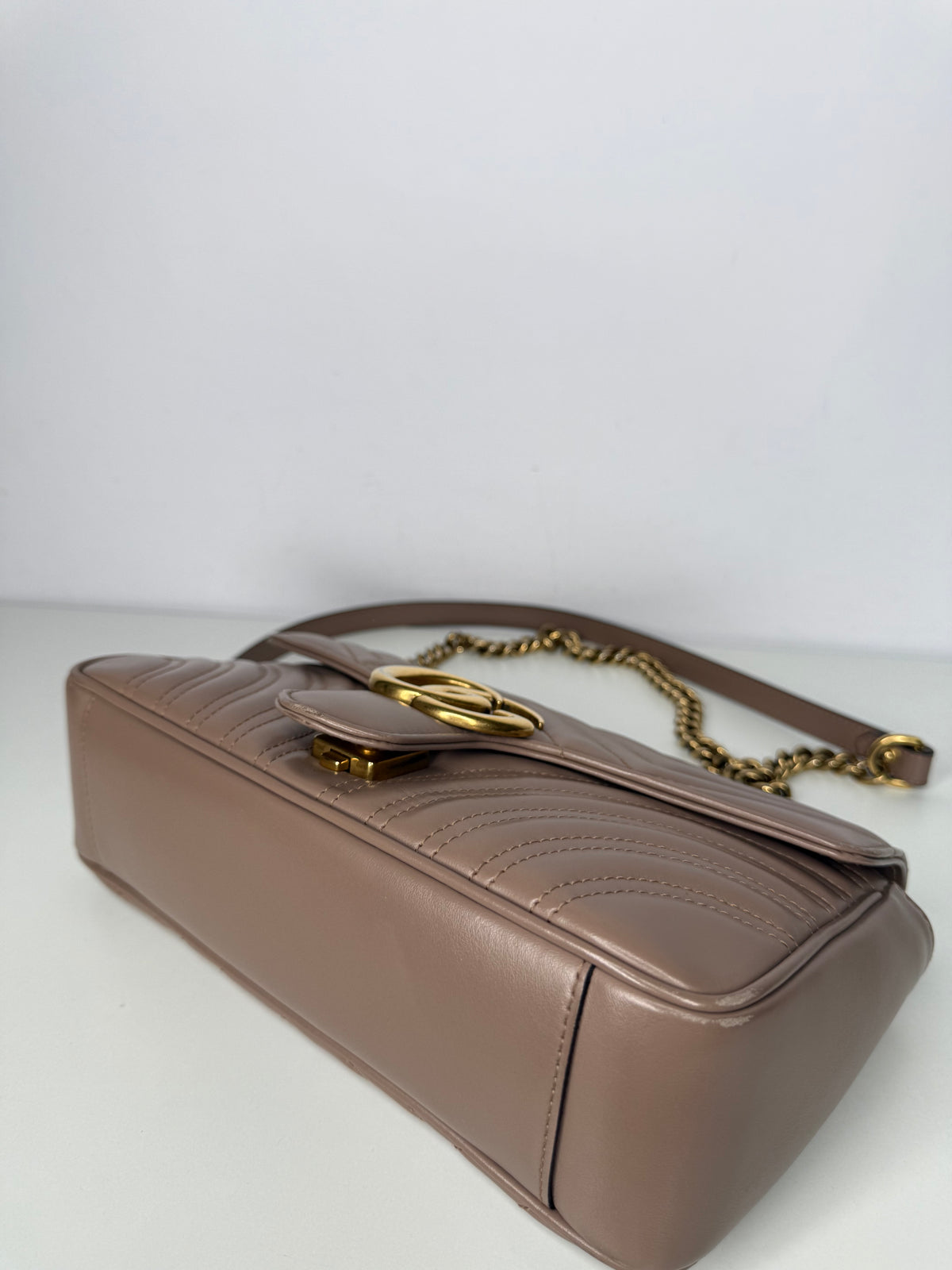 Gucci GG Marmont Small Matelassé Chevron Beige Leather